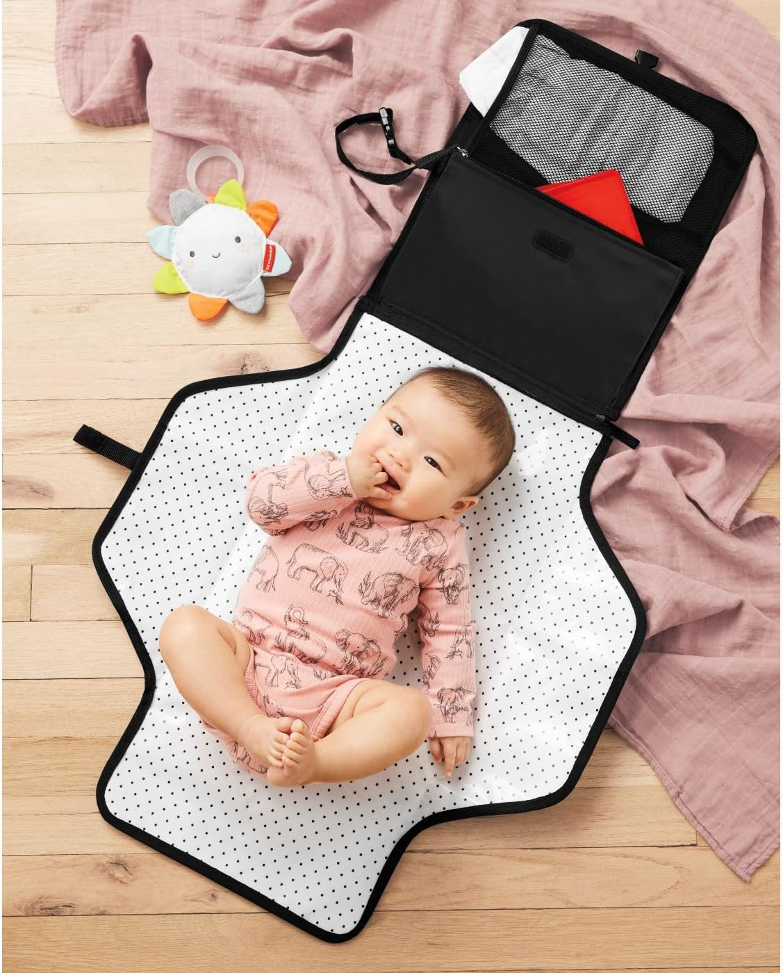 Skip Hop Pronto Signature Changing Station, Black