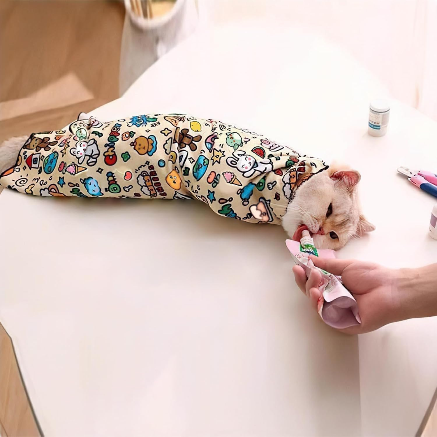 Cat Grooming Wrap - Self-Adherent anti Scratch Swaddle Restraint Bag for Stress-Free Nail Clipping, Medication, and Multifunctional Pet Care | Purrito Papoose Pet Grooming Tools