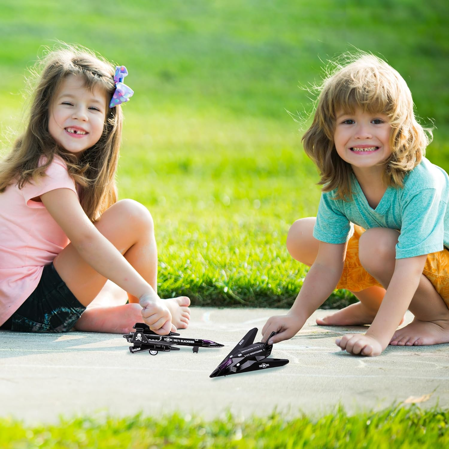 Artcreativity Diecast Stealth Bomber Toy Jets with Pullback Mechanism, Set of 4, Die Cast Metal Jet Plane Fighter Toys for Boys, Air Force Military Cake Decorations, Aviation Party Favors image number 5