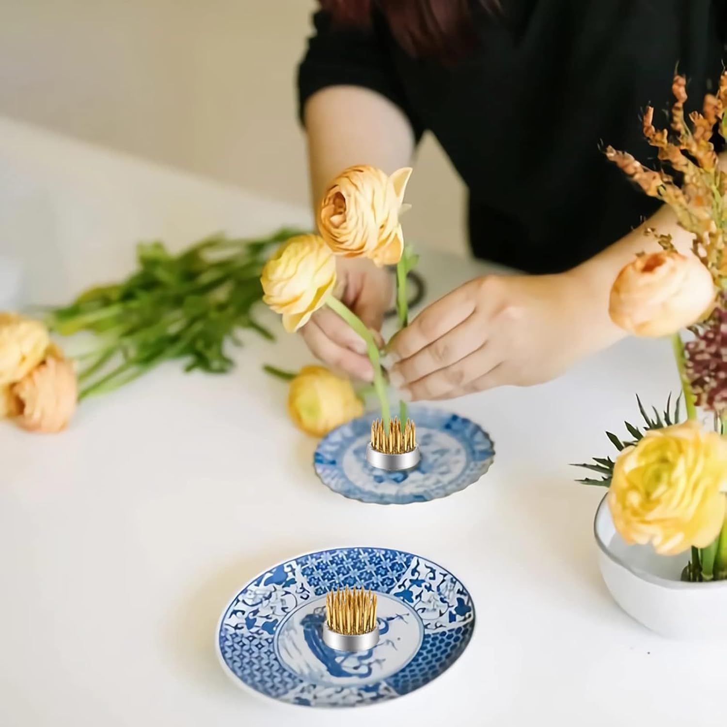 12 Pack Flower Frog Holder, round Flower Arranger Mini Frog Floral Frog Pins, 0.9 Inch Flower Pin Holder Fixed Tools for Small Vase Ikebana Decoration Supplies image number 6