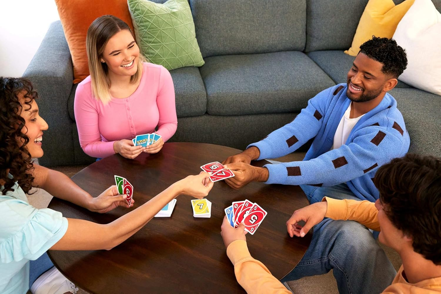 Mattel Games UNO Teams Card Game for Kids, Adults & Family Night, Parties & Travel with Special Rules (Amazon Exclusive) image number 1
