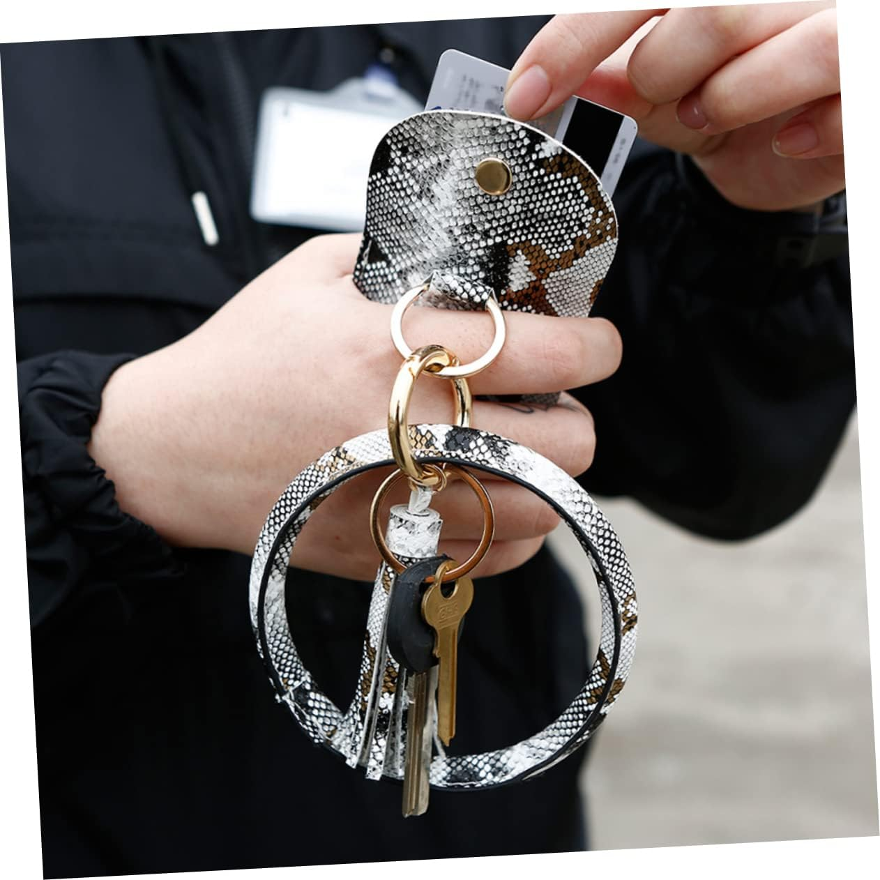 COLLBATH Leather Wristlet Keychain Leopard Purse Card Holder Keychain Key Bracelet Holder Tassel Wristlet Keychain Pu Leather Bangle Keyring Women Coin Purse Women Keychain Coin Wallet Deck - White image number 5