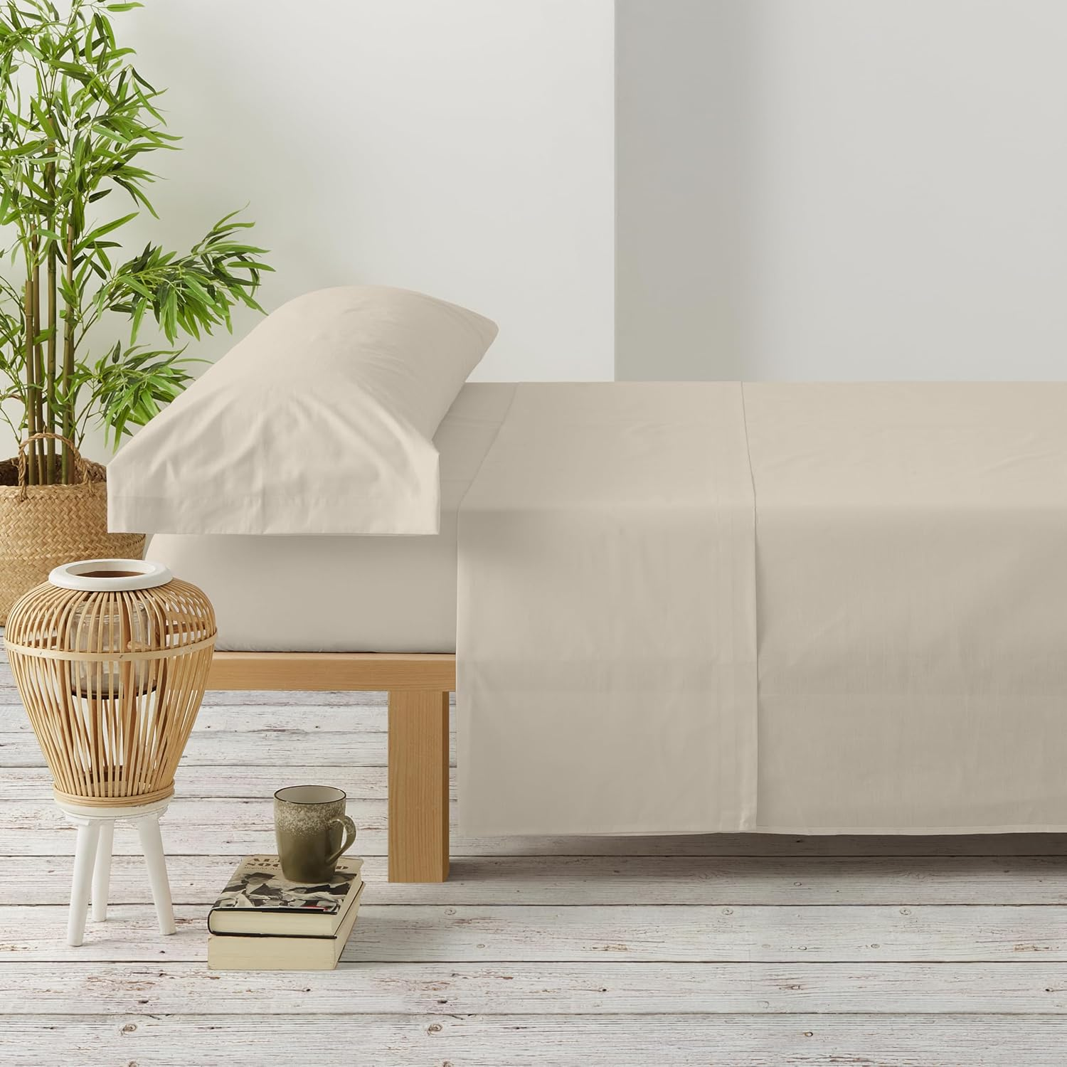 Degrees Home - Premium Bedding Set 140 X 200 &ndash; 4 Pieces &ndash; Flat Sheet 140 X 200 Cm &ndash; Fitted Sheet 140 X 200 Cm Adjustable &ndash; 2 Pillowcases 70 X 50 Cm