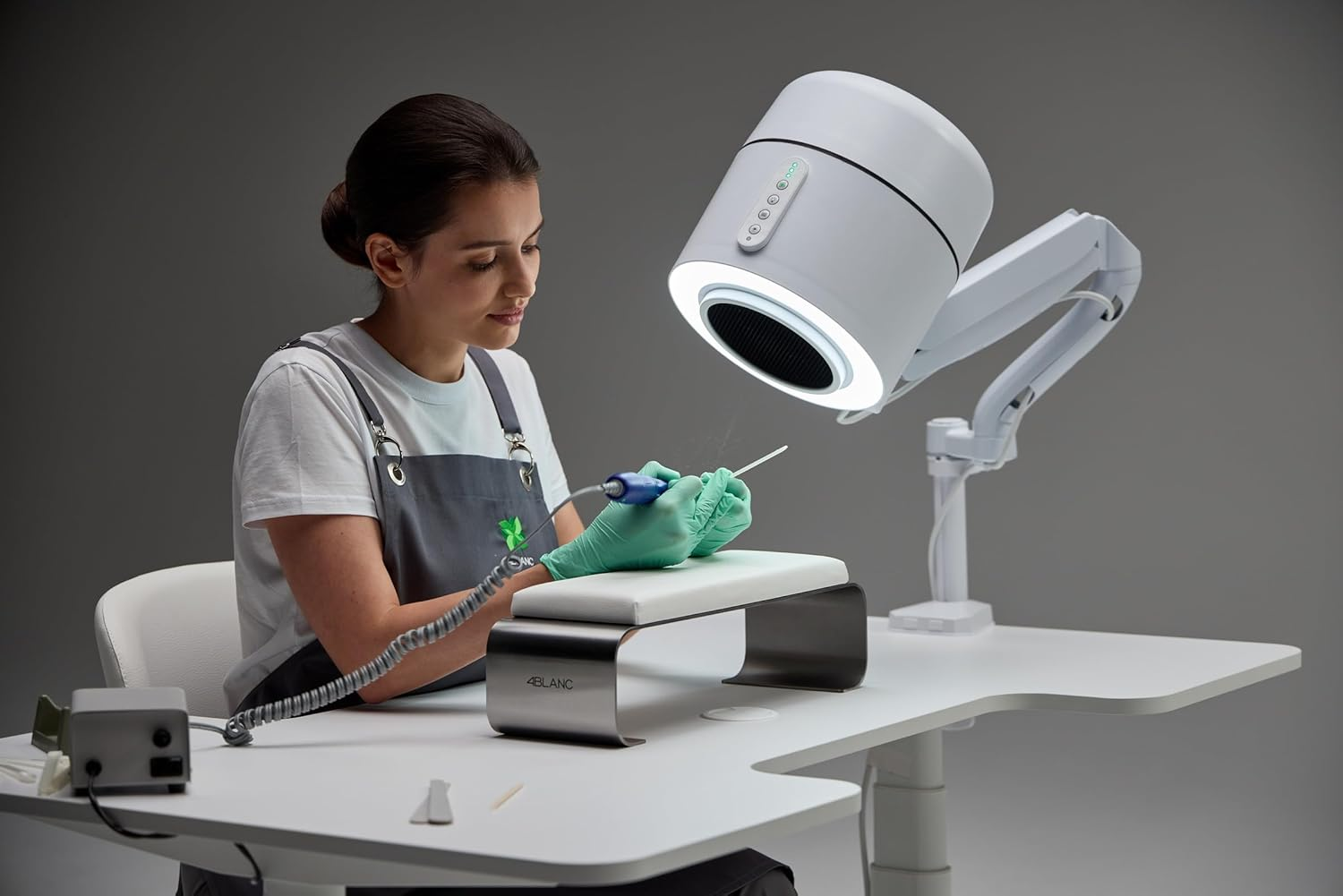 4BLANC&reg; MAESTRO Ultimate Protection Station for Pedicure and Manicure