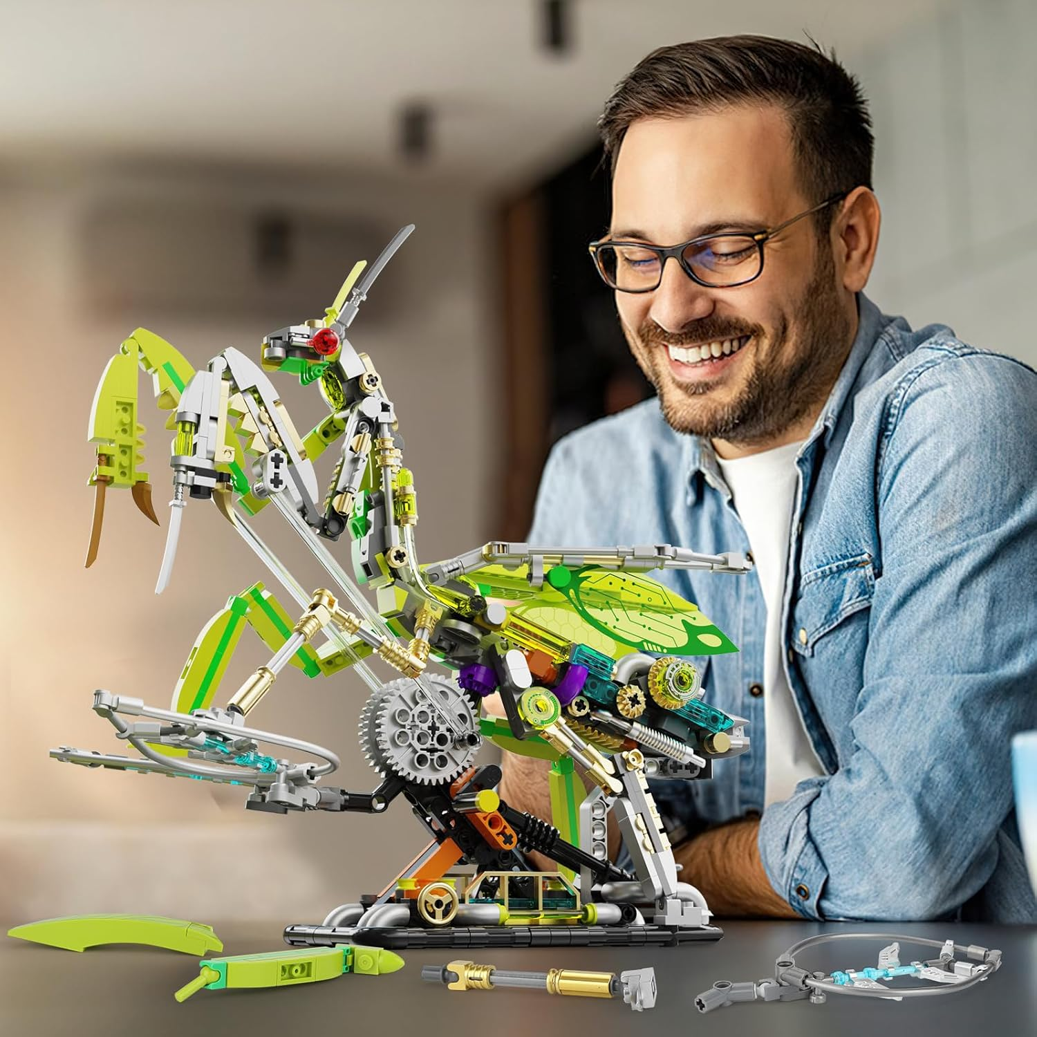 QLT Technik Praying Mantis Toy Clamping Building Blocks Building Block with Light, Creative Exotic Animals Building Blocks for Boys and Girls Aged 8-16+ Years (999 Pieces) image number 2