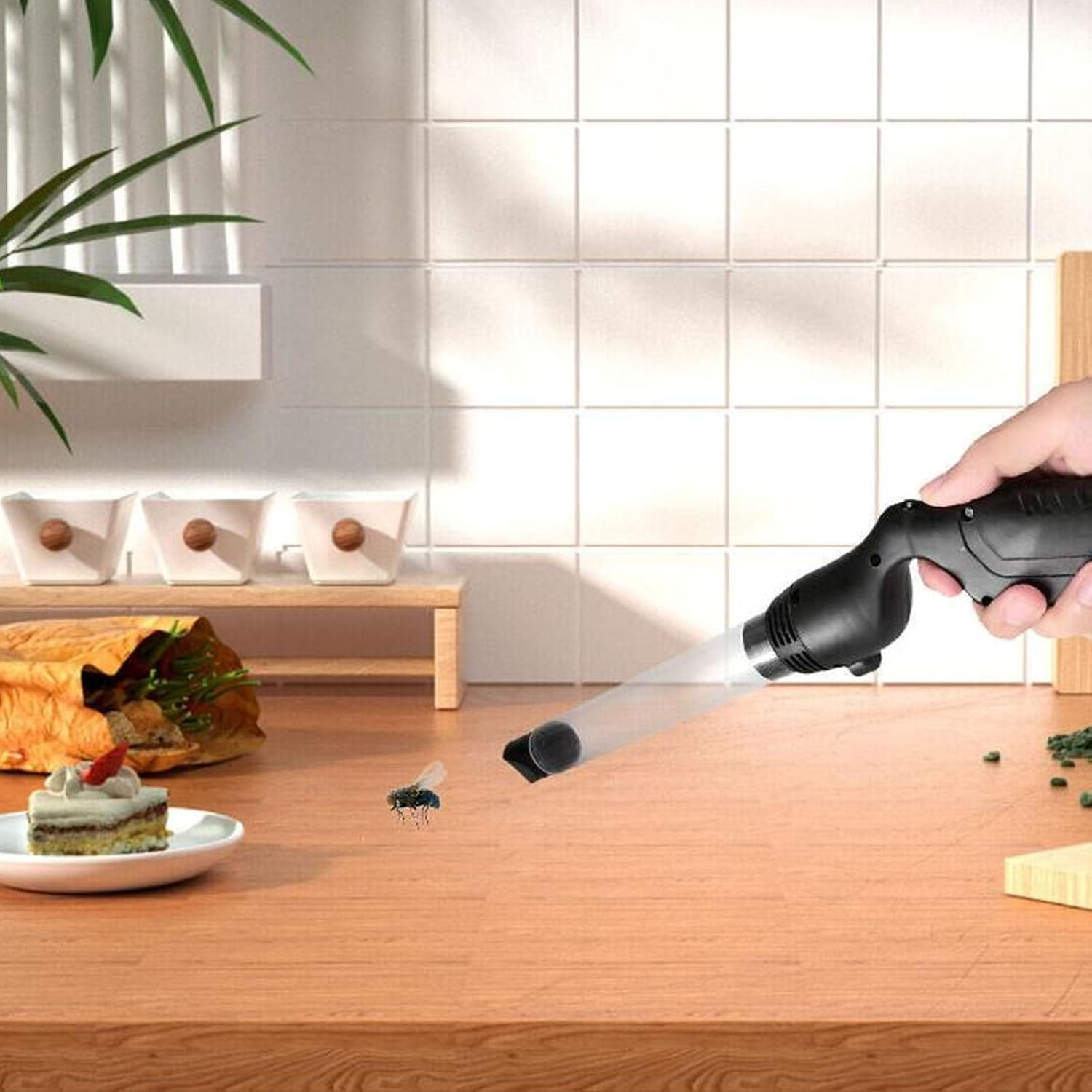 TOPINCN Powerful Spider Vacuum Multifunctional Lighting Gentle Catching Battery Powered Spider Control Indoor Use image number 6