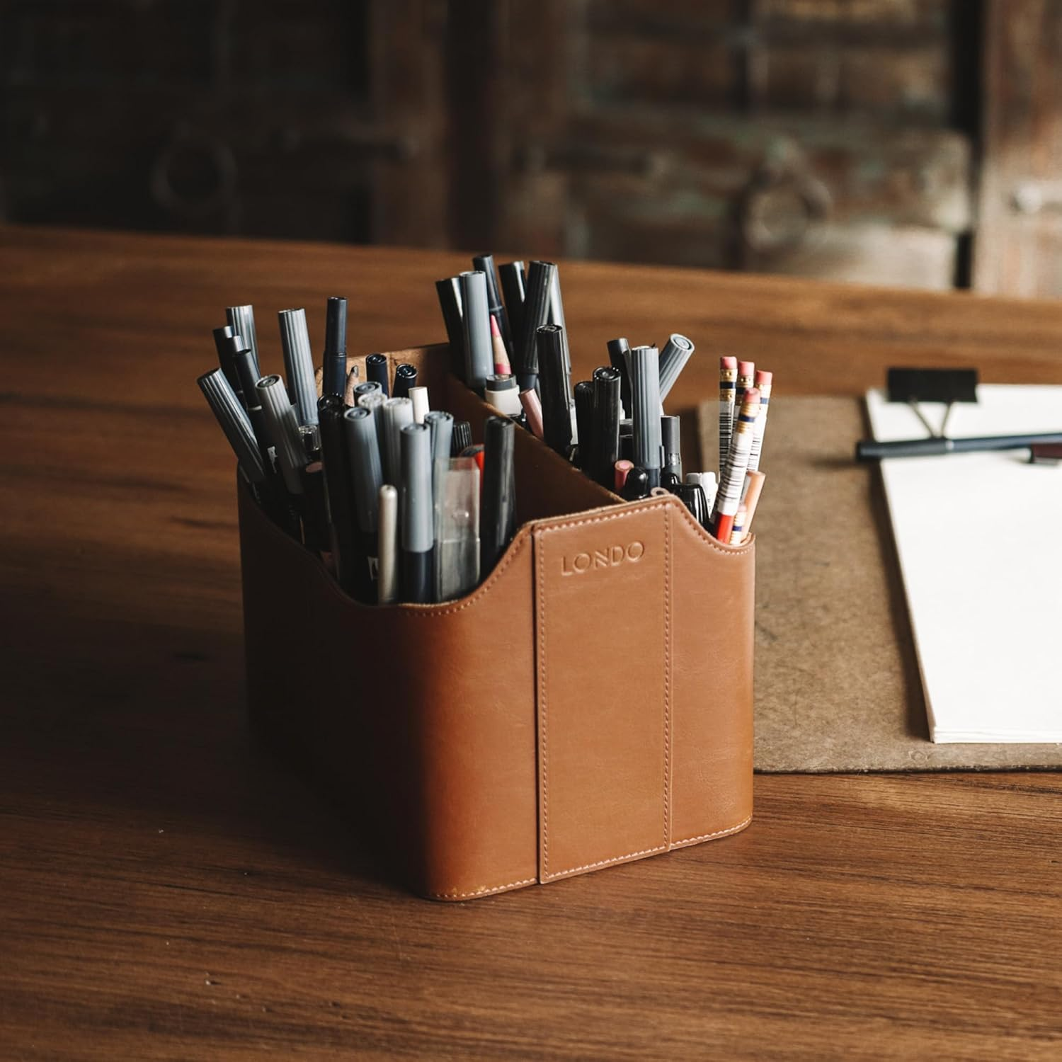 Londo Leather Remote Control Organizer and Caddy with Tablet Slot - L.Brown image number 2