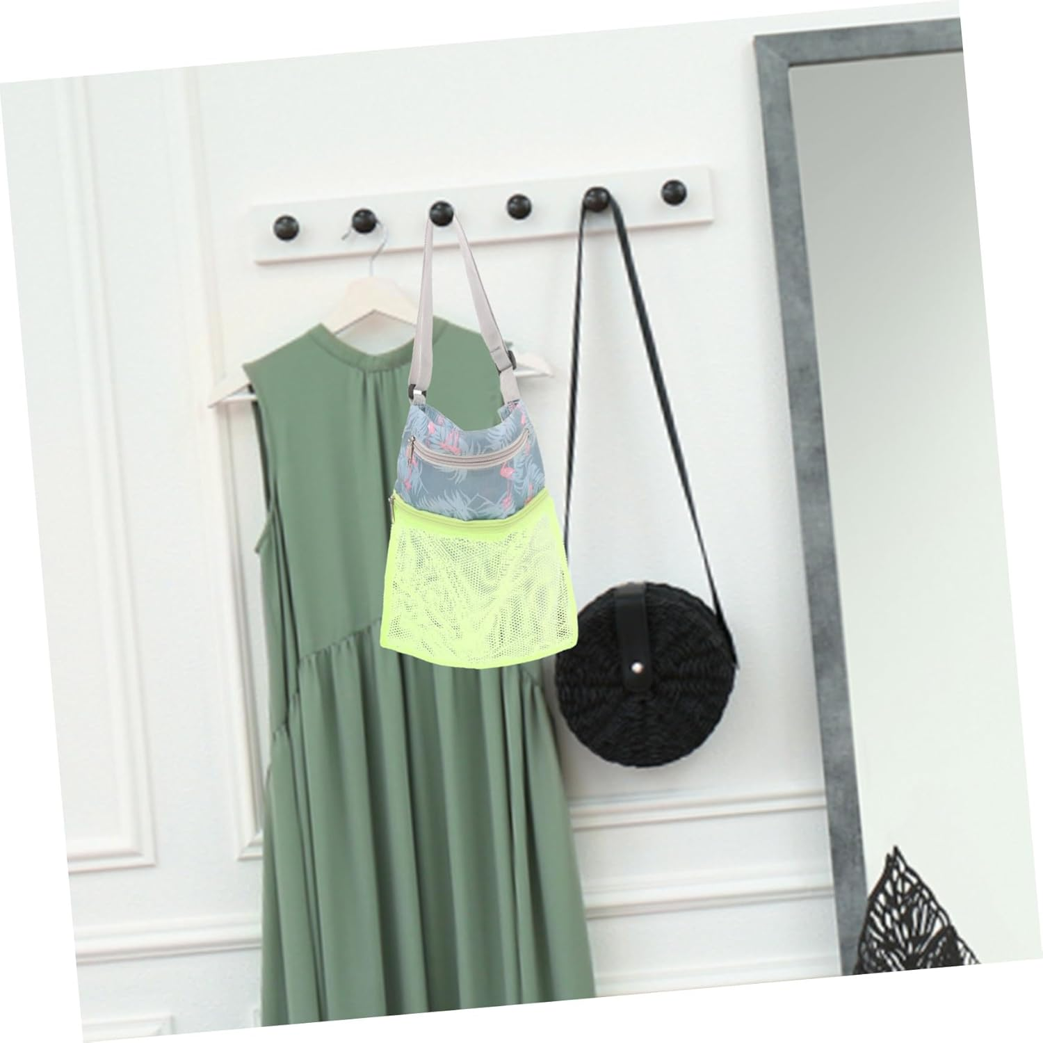 Hohopeti Capacity Mesh Beach Bag with Double Zipper Wear-Resistant Shell Collecting Tote for Outdoor Travel Lightweight Portable Storage for Towels Swim Gear and Camping Accessories image number 4