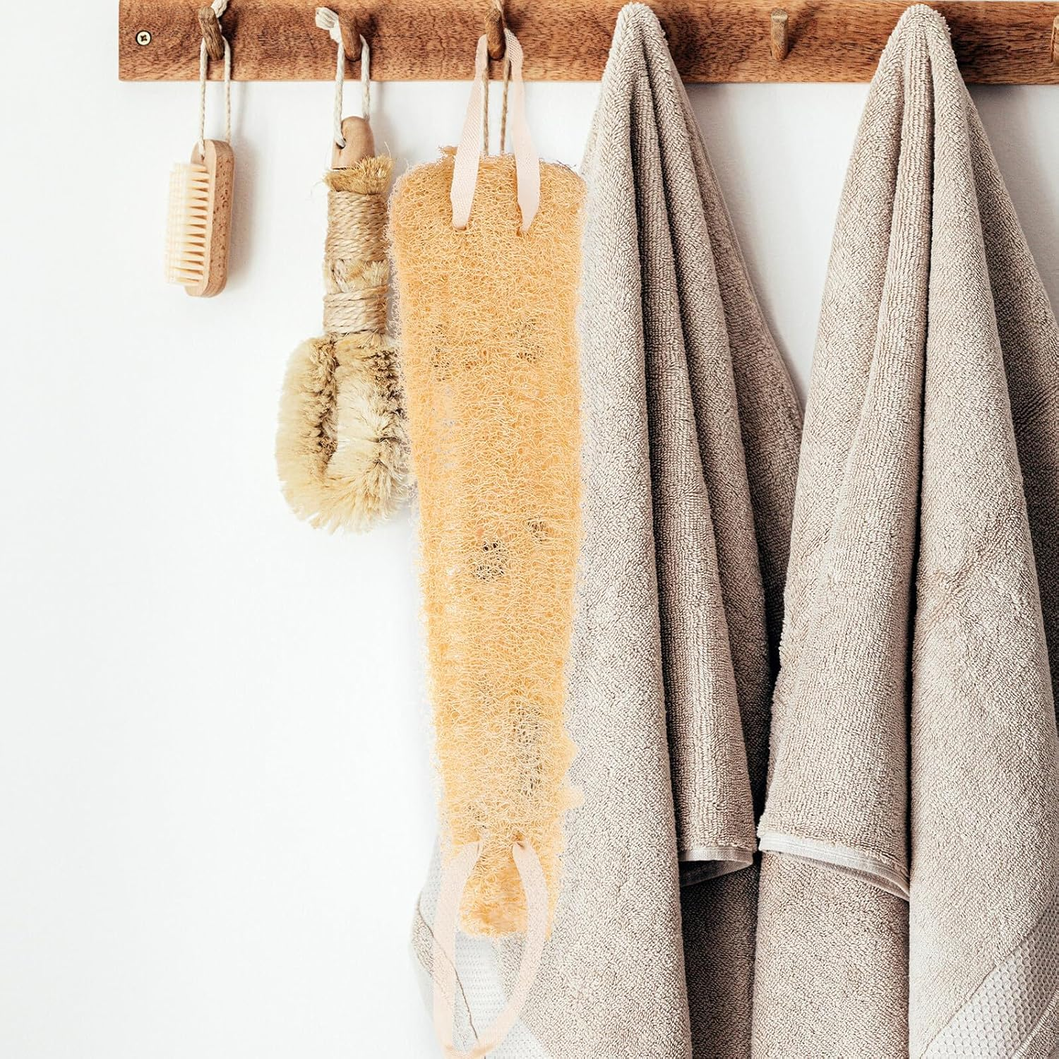 WESIEVYA Natural Loofah Body Scrubber Bath Exfoliating Washcloth Towel Gentle Skin Cleansing for Men Women Elderly Spa Shower Spa Self-Care Ritual image number 4