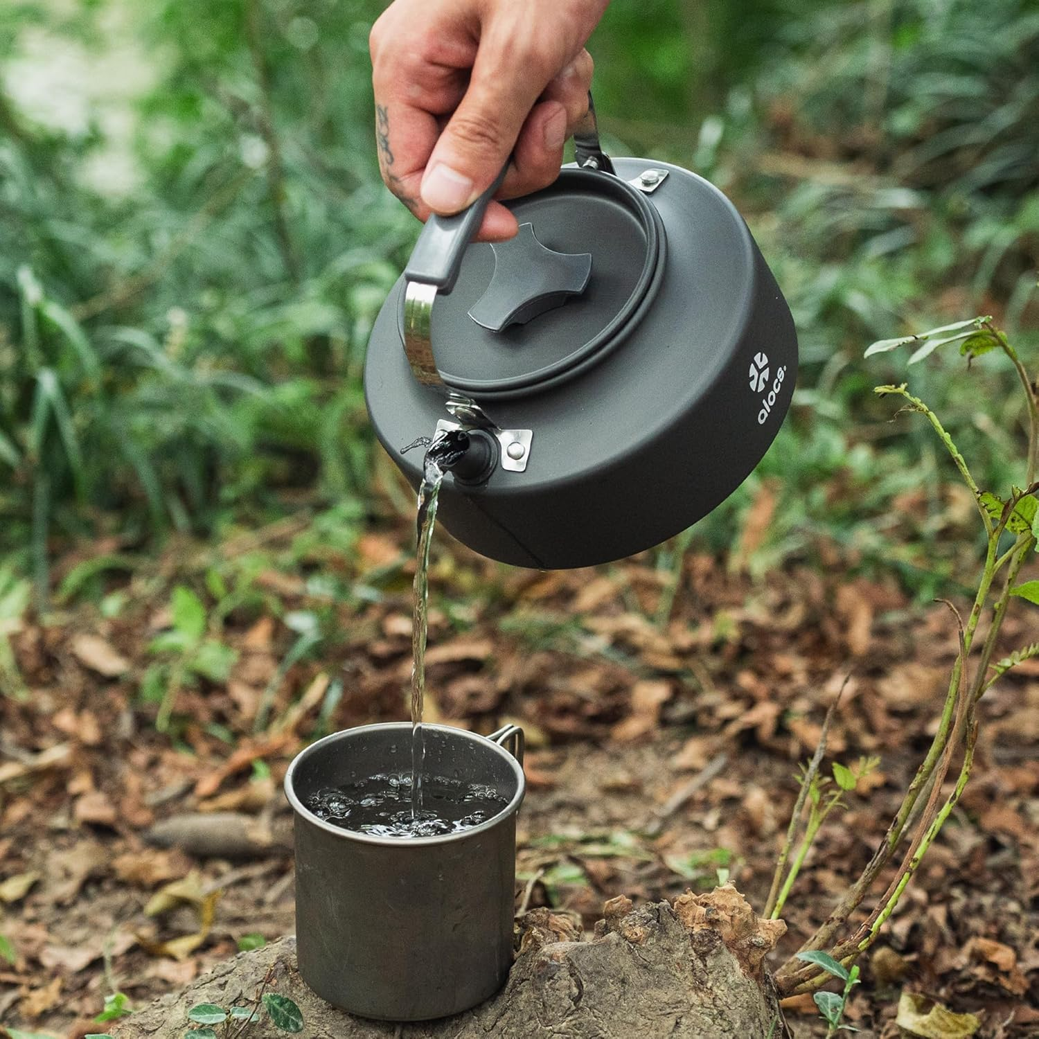 Alocs 0.8L Kettle Teapot, Portable Camping Coffee Pot, Hard-Anodized Aluminum Camping Kettle, Compact Tea Kettle for Stove Top, Outdoor, Hiking, Camping, Picnic and Traveling. image number 4