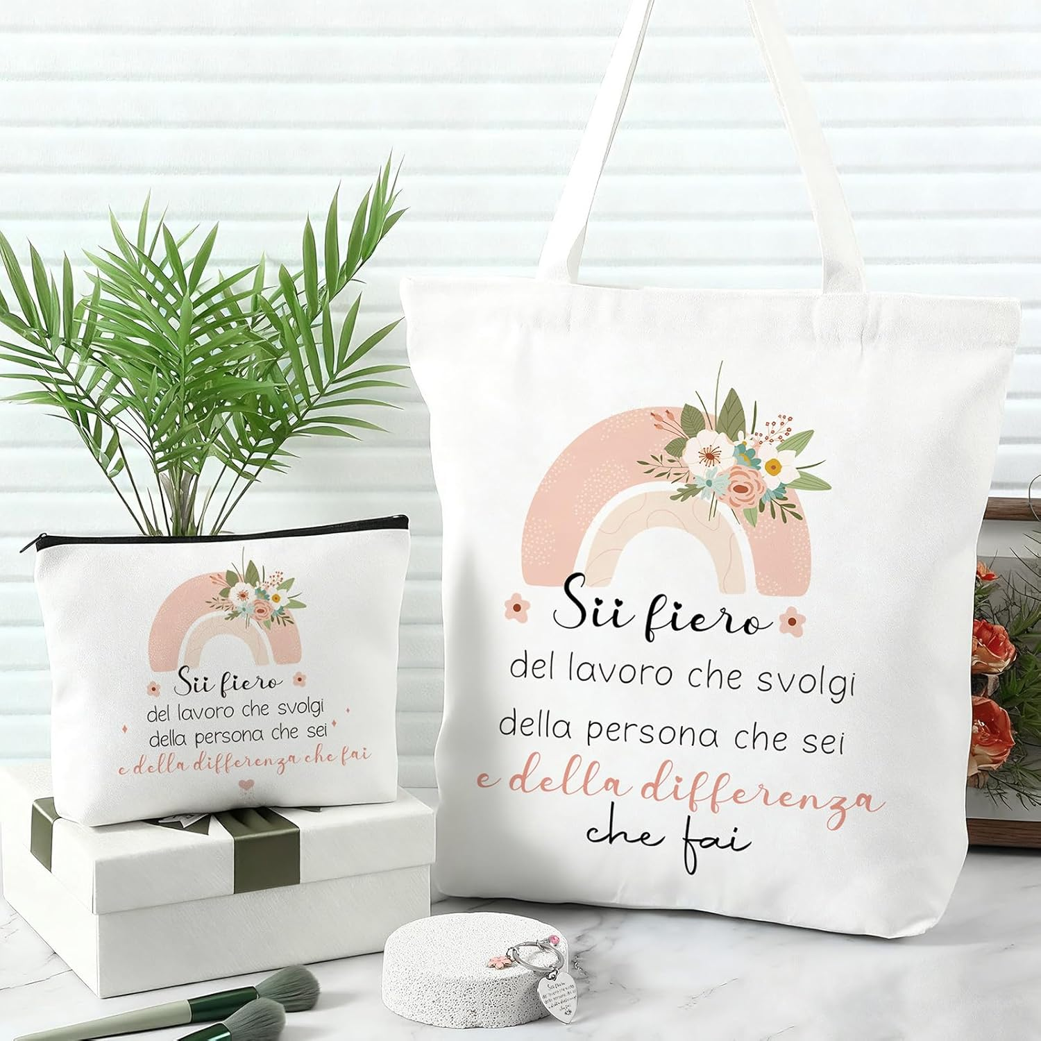 Xuniea Gift Set for Colleagues Contents Cosmetic Bag Keyring Canvas Bag image number 2