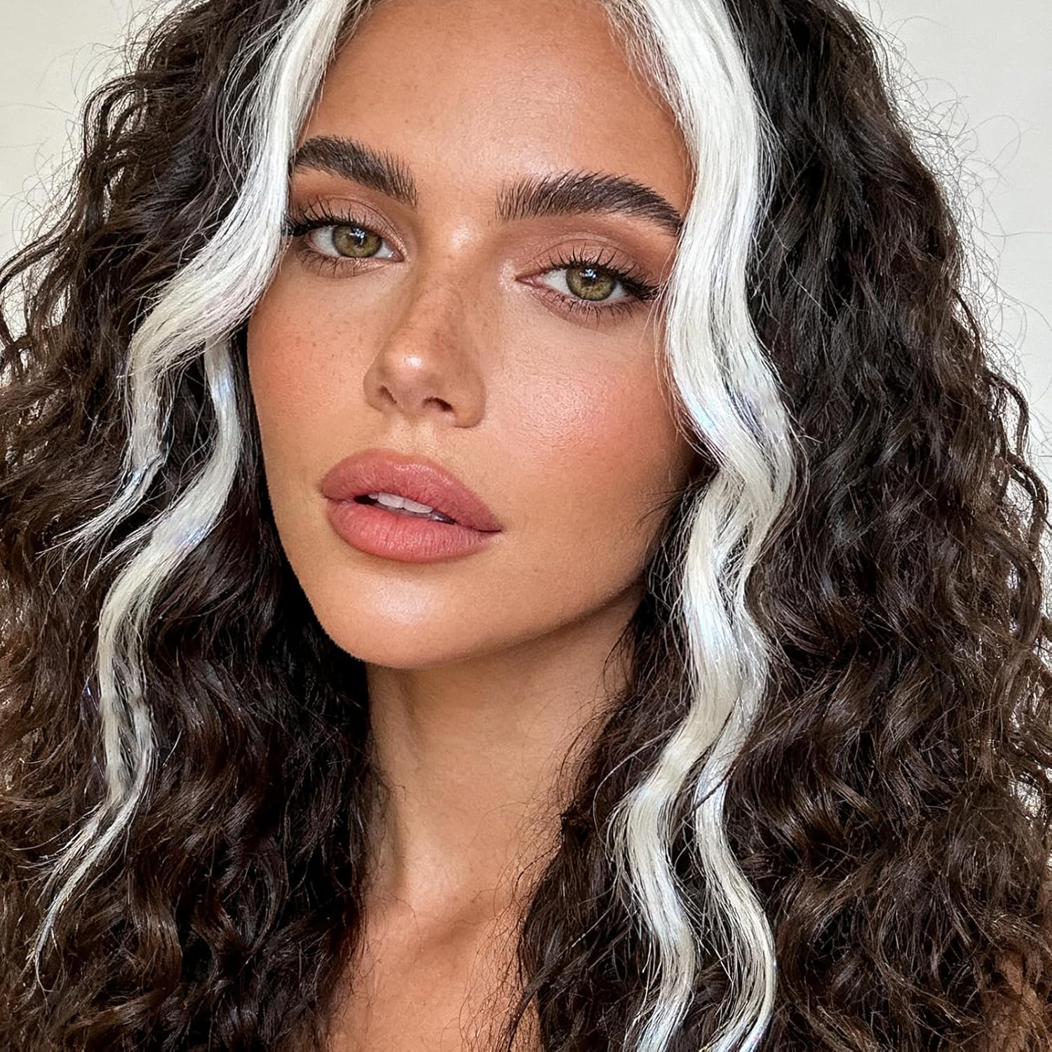 Homiliky 10 Pcs White Clip in Hair Extensions 22 Inch Long Straight Synthetic Weave for Women Natural Look Halloween Cosplay image number 3