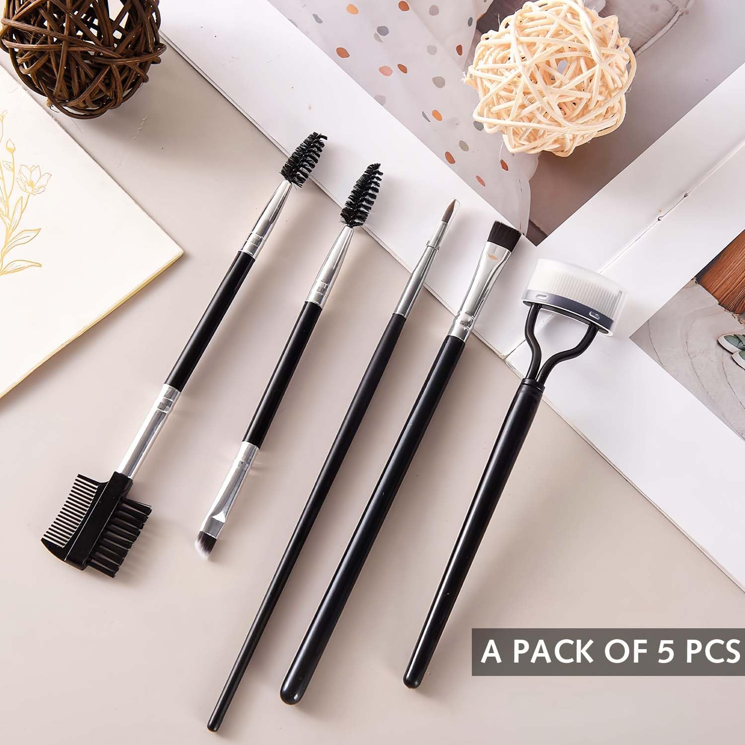 Eyelash Brush Makeup Brush Set, Eyeliner Brush, Eyebrow Brush, Eyelash Comb, Eyelash Brush, Professional Eye Makeup Tools (Set of 5) image number 1