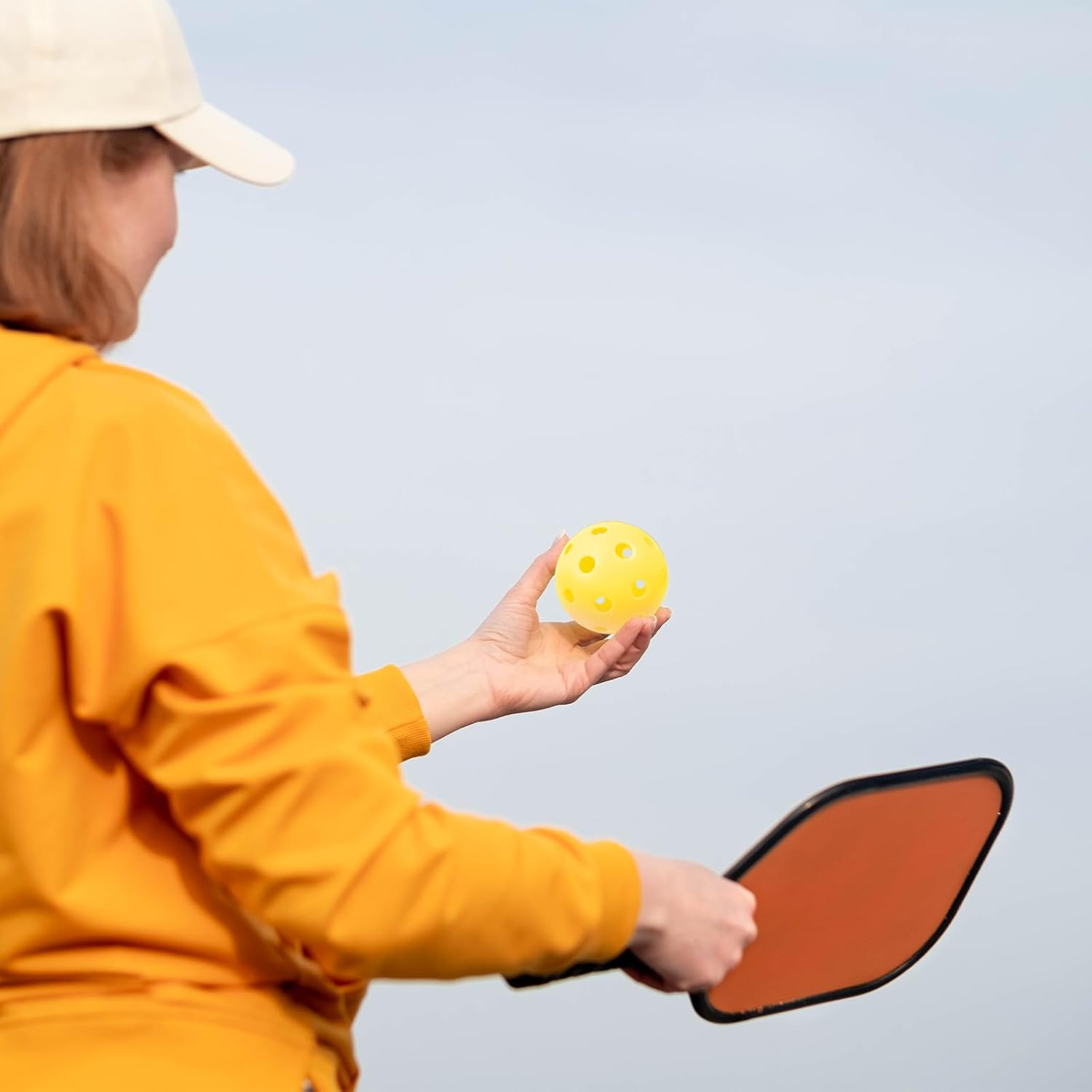 TEAONE Outdoor Pickleballs, 4 PCS High Elasticity & Durable Pickle Balls for All Style Pickleball Paddles (40 Holes) image number 4