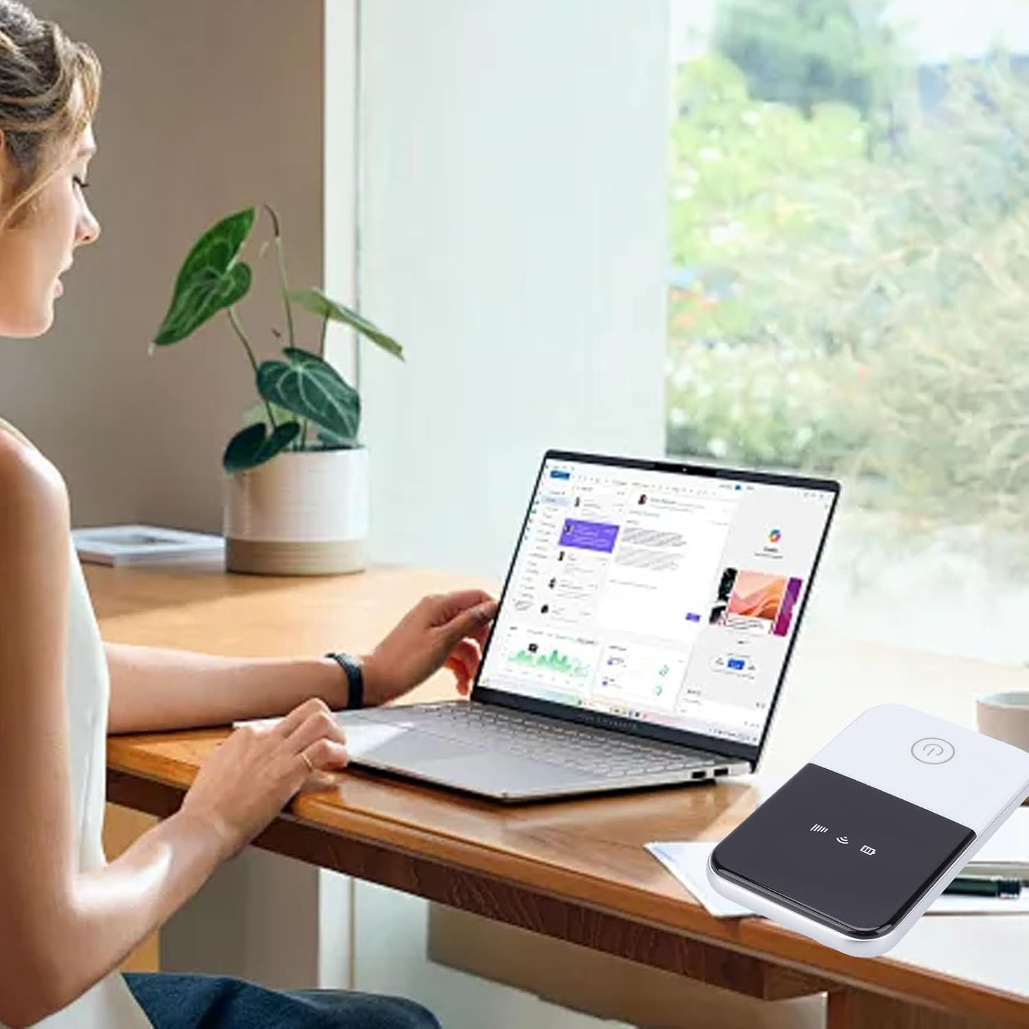 MENDUNER Portable 4G LTE Wifi Mobile Hotspot 150Mbps Easy to Use SIM Card Slot 2100Mah Battery for Travel USA Version Wide Use Lightweight Design image number 1