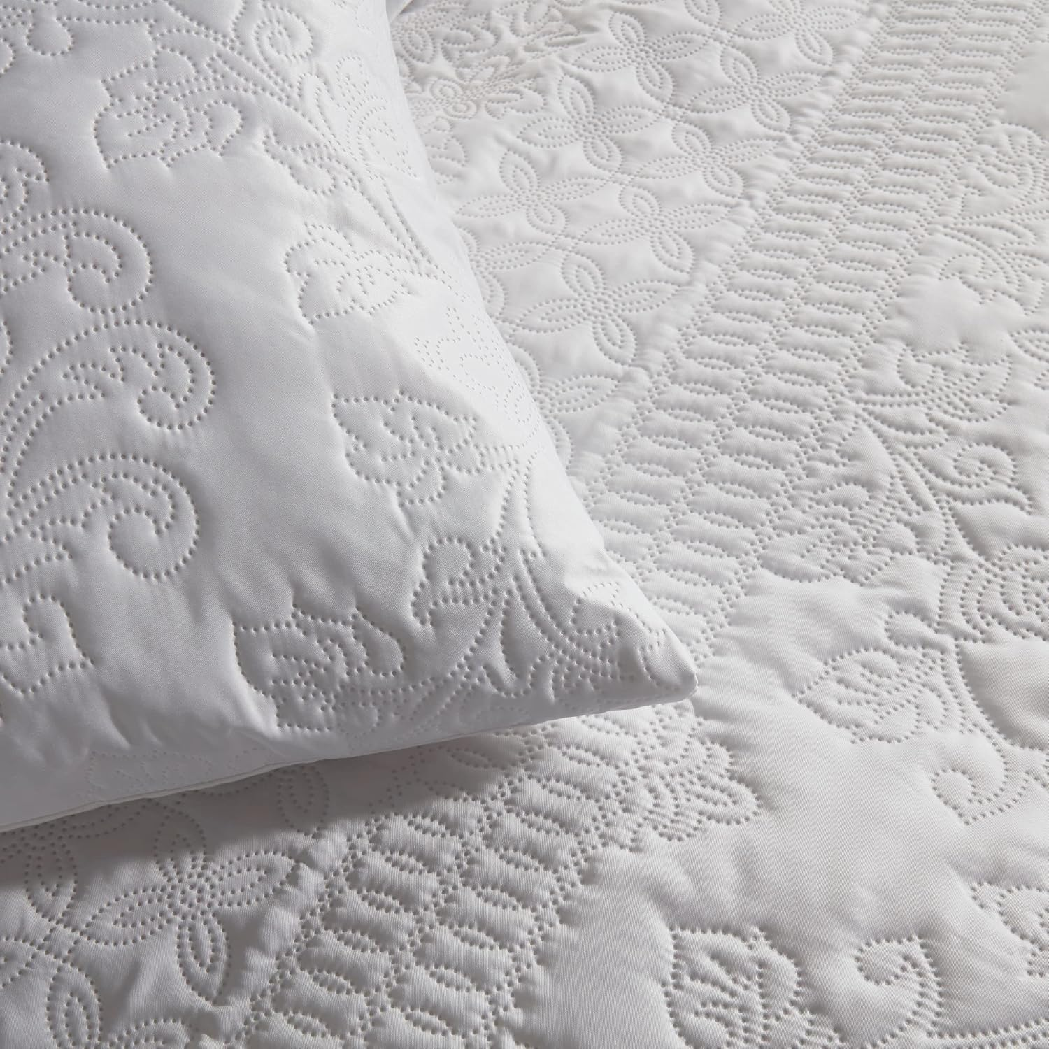 Serene - White Pinsonic Duvet Cover - King Bedding Size (230 X 220Cm) - White Embossed - Embroidery Bedding - Luxury Bed Set - Traditional - Avery Stripe Collection image number 4