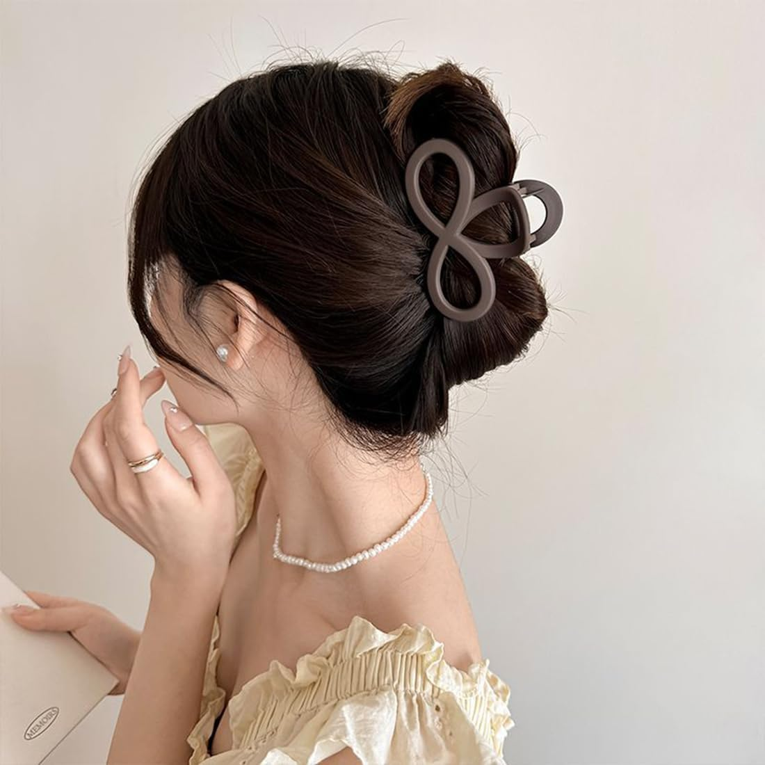 JYNVO 8.5 Cm Small 8 Shape Hair Clip (4 Colours) image number 5