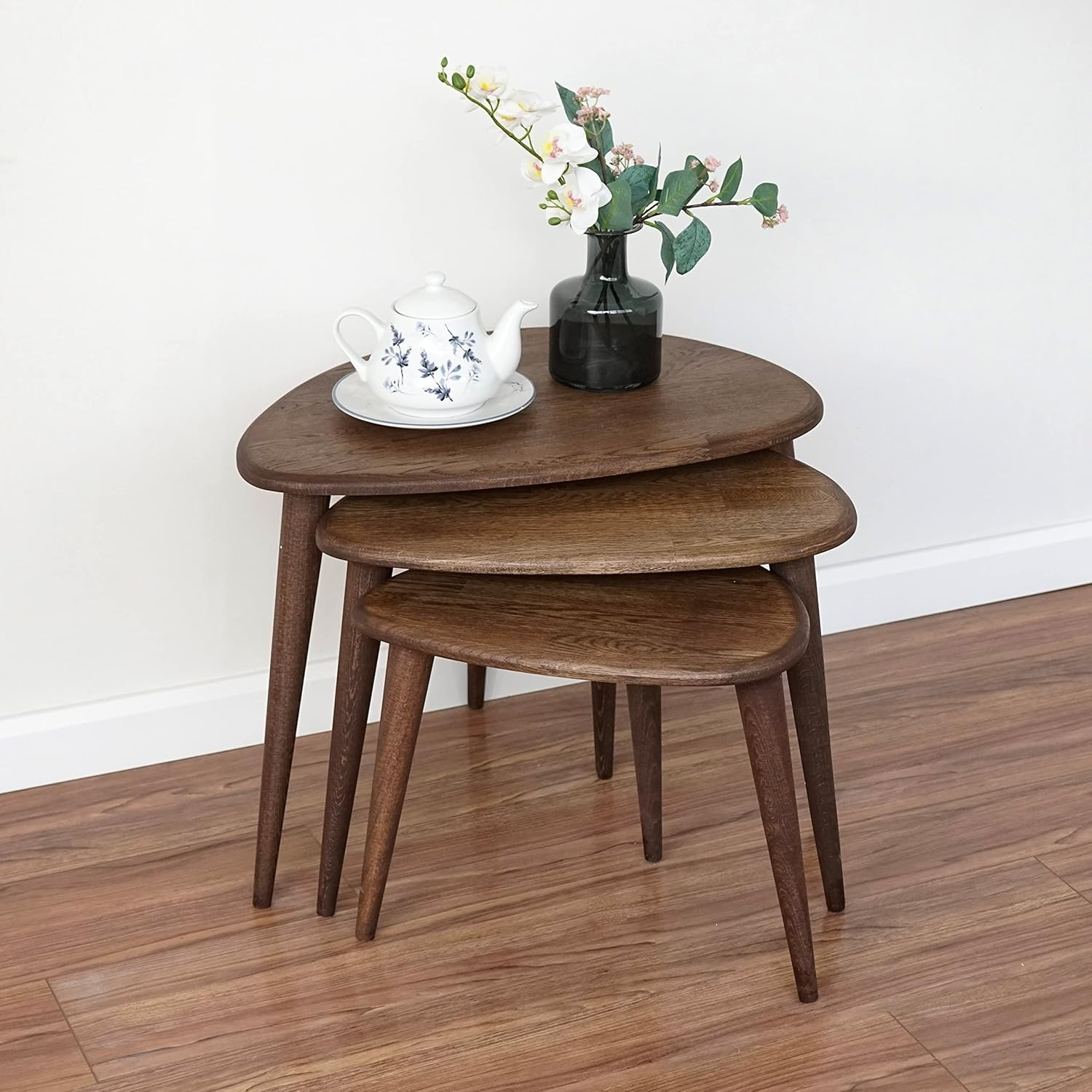 Ultimate Premium Products Solid Nesting Table Set of 3- Oak Mid Century Pebble Tables with Tapered Legs &ndash; Wooden Home Furniture in a Retro Style - Oak - Oak image number 5