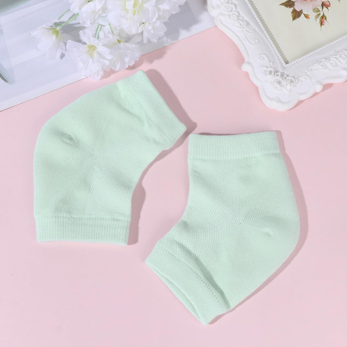 LOLIPPYY 2 Pairs Gel Ankle Socks for Women Breathable Moisturizing Heel Protector Absorbent Anti-Crack Foot Care Socks for Dry Cracked Skin Daily Wear