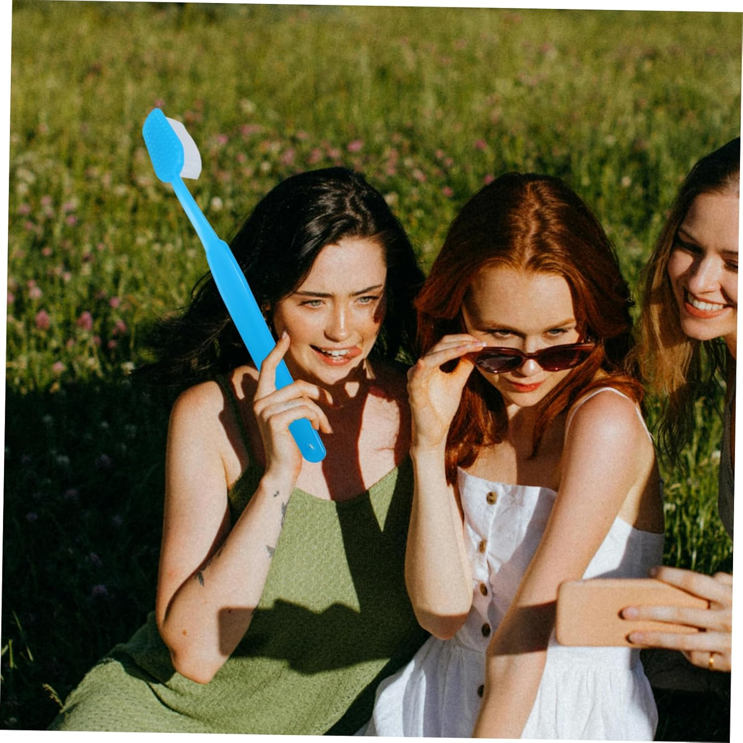 HAMPPLIES Giant Blue Decorative Toothbrush Prop Lightweight Party Photo Accessory Fun Big Toothbrush Wand for Halloween Bath Back Scrubbing Gift image number 3