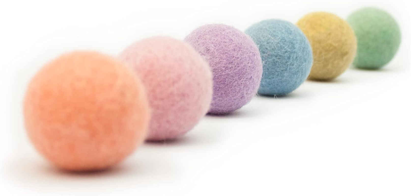 Lucybalu&reg; Felt Balls for Cats, Cat Toy, Felt Cat Balls, Cat Toys Made of 100% Wool, Natural Toy, Fair Play Balls from Nepal, Pack of 6, Colourful image number 2