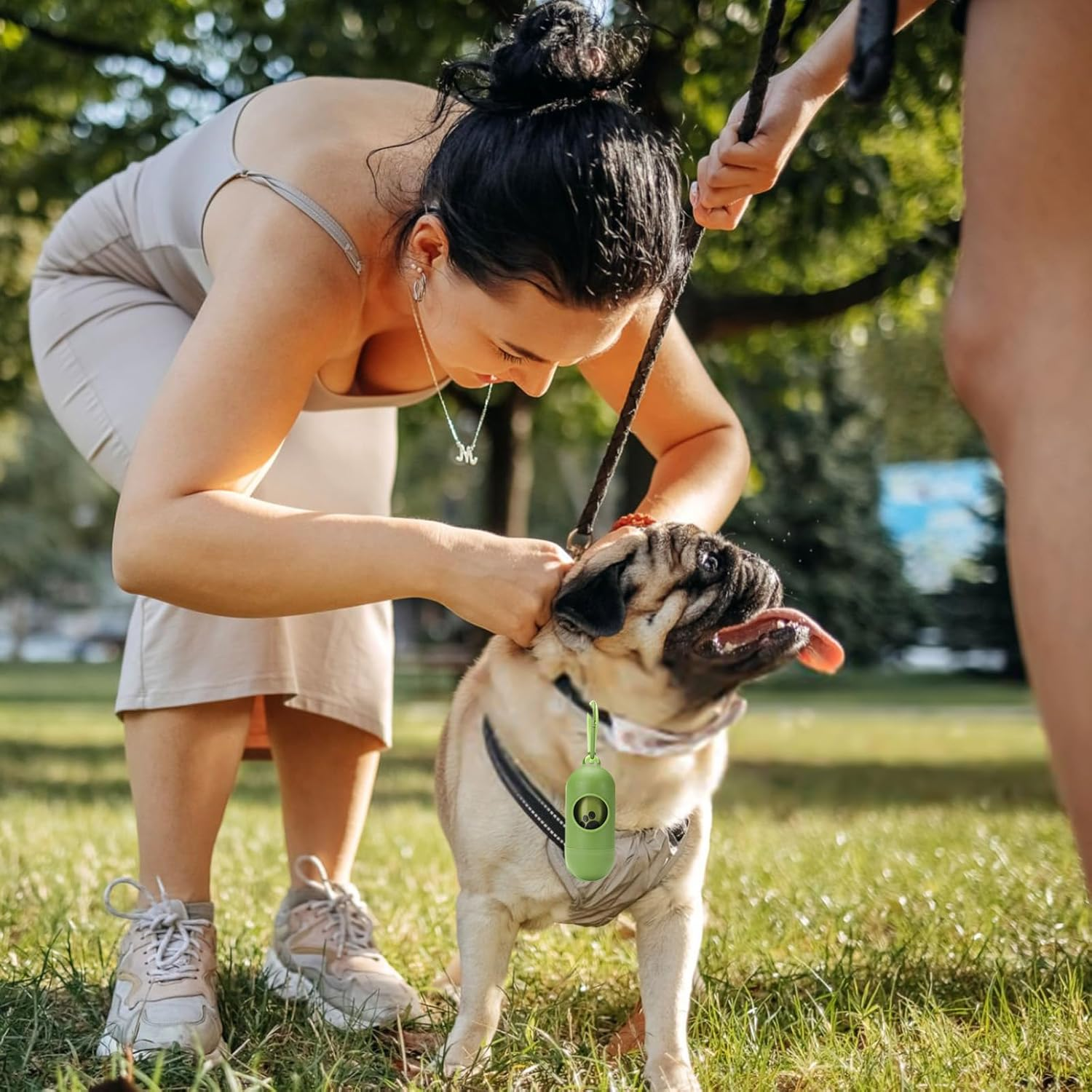Dog Poop Bags, 36 Rolls 540 Count Biodegradable Dog Waste Bags with Footprint Pattern and Dispenser, Portable Extra Thick Strong Leak Proof Doggy Bags for Dogs Cats Outdoor [22 X 30 Cm]