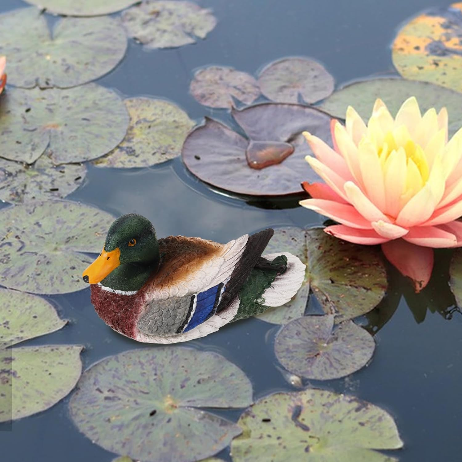 Milisten Garden Duck Statue Feathered Duck Figurine Floating Animal Sculpture Model for Patio Lawn Pond Fish Tank Aquarium Decoration image number 2