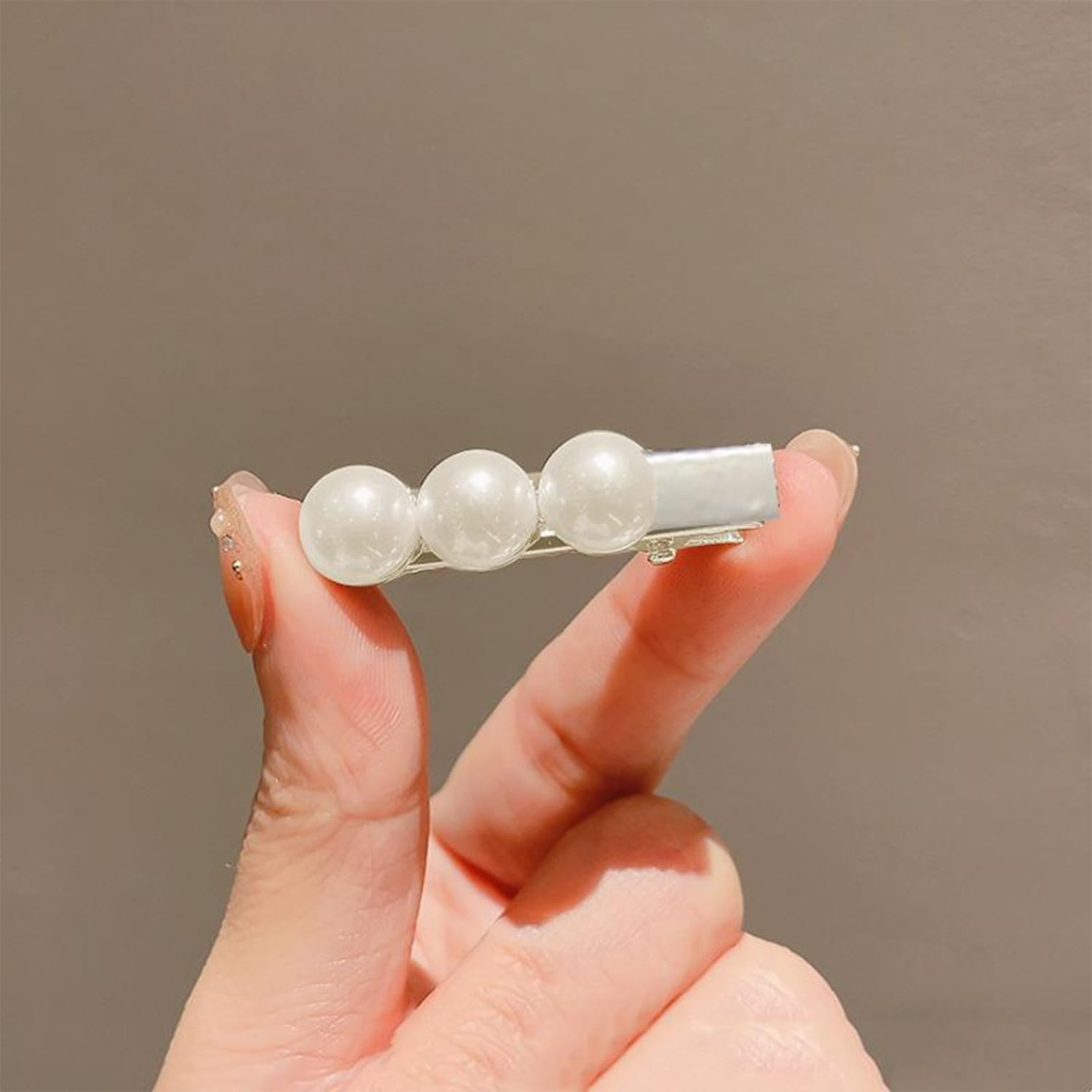 2 Pearl Hair Combs, 4 Pearl Word Clips, Elee Princess Hair Pins, U-Shaped Fixed Hairpins, Sideburns to Organise Hair, Hair Accessories for Girls image number 2