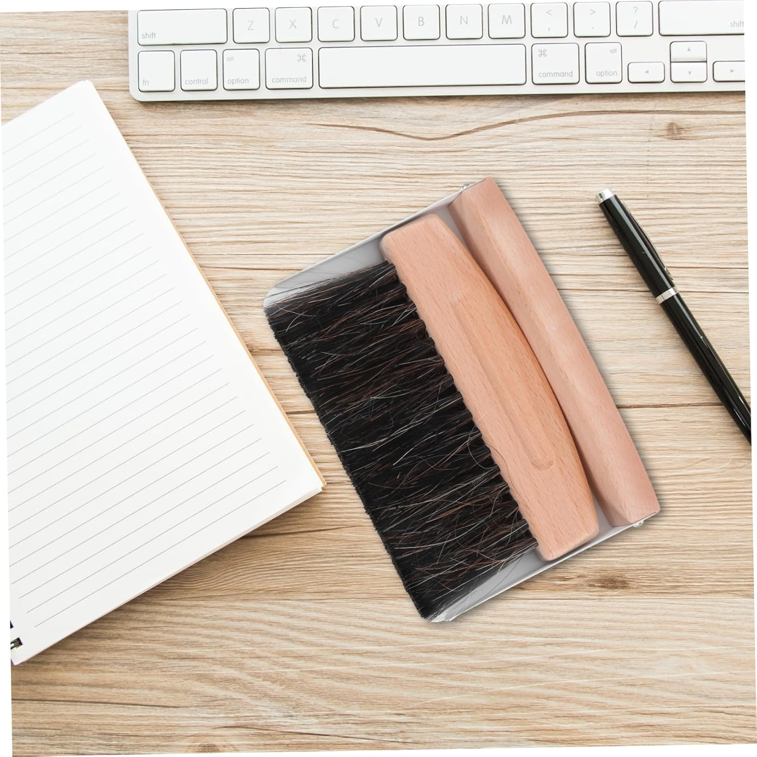 CRILSTYLEO 1 Set Mini Dustpan and Brush Set Compact Handheld Cleaning Kit for Desks Shelves and Countertops Lightweight and Portable Mini Broom Dustpan Brush for Easy Storage and Versatile image number 3