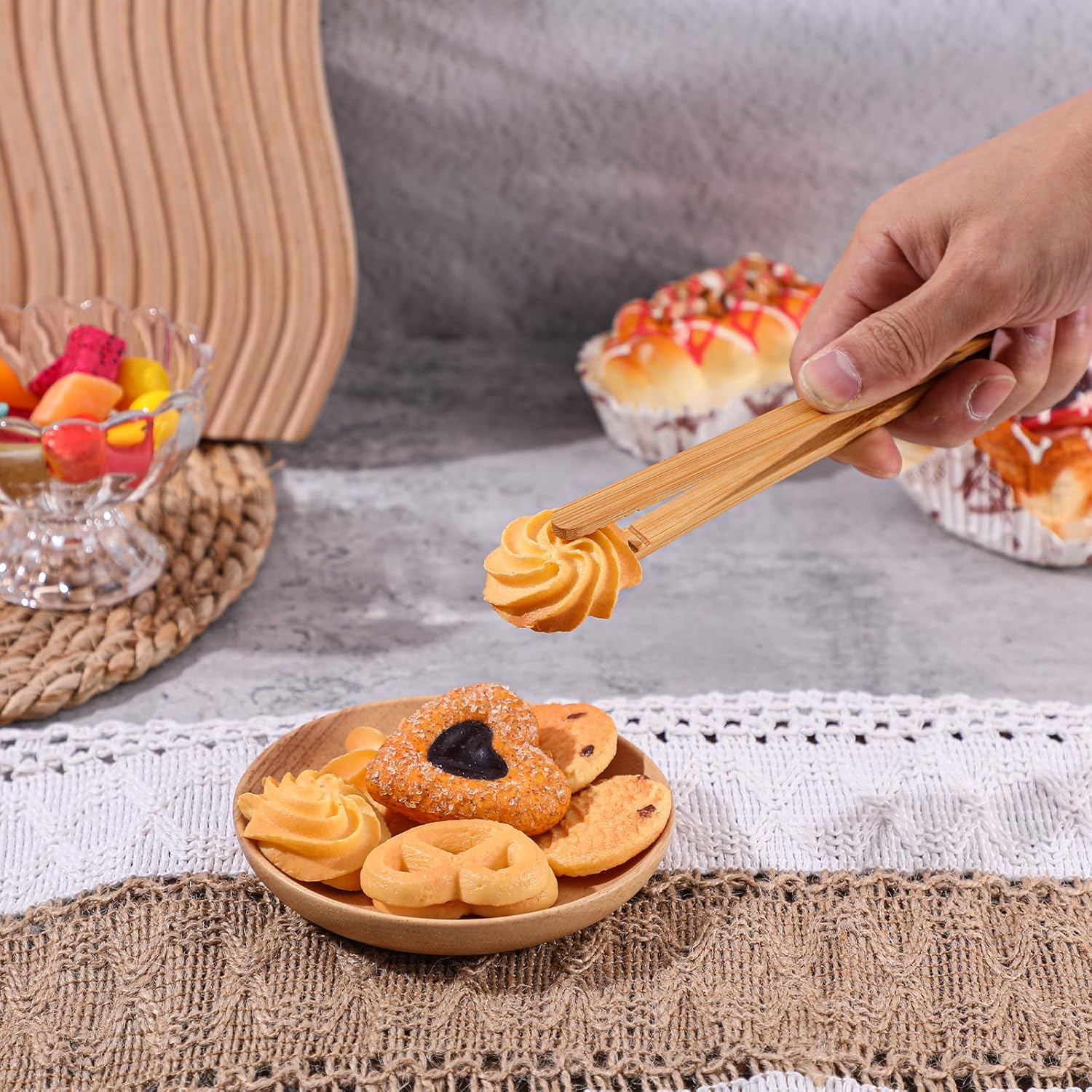 Toaster Tongs Set of 6 Wooden Toast Tongs Multipurpose Kitchen Tong Bamboo Cooking Utensils Reusable for Bread Pickles Salad Snack Cheese Pasta Fruits Muffin Bacon Accessories image number 4