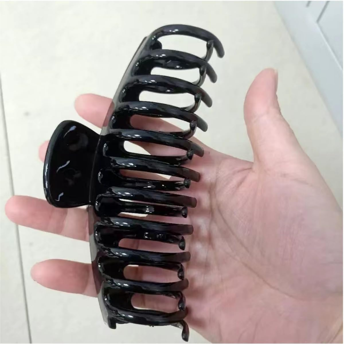 Lijuanwang Large Hair Clips, Pack of 3 Plastic Hair Claw Clips, 11 Cm Non-Slip Hair Jaw Clips, Vintage Simple Non-Slip Hair Clips, Hair Clips, Women'S Thick Hair, for Women and Girls image number 1