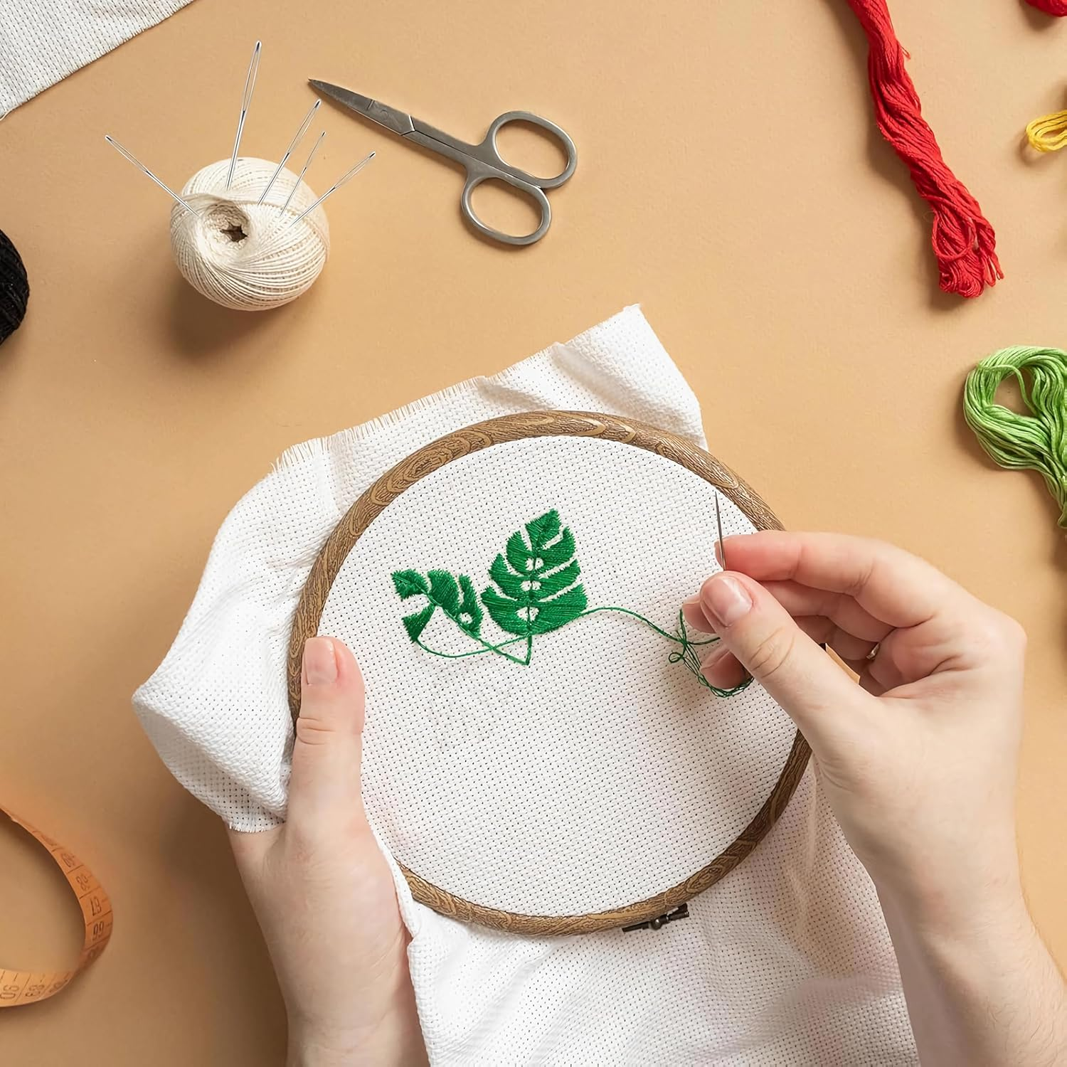 25 PCS Needle Threader with 2 Pcs Threaders，Five Sizes of Hand Sewing Needles，Stainless Steel Hand-Woven Needles，High-Grade Large-Eye and Large-Sized Hand Sewing Needles，Used for Hand Sewing Art and Craft Projects， image number 2