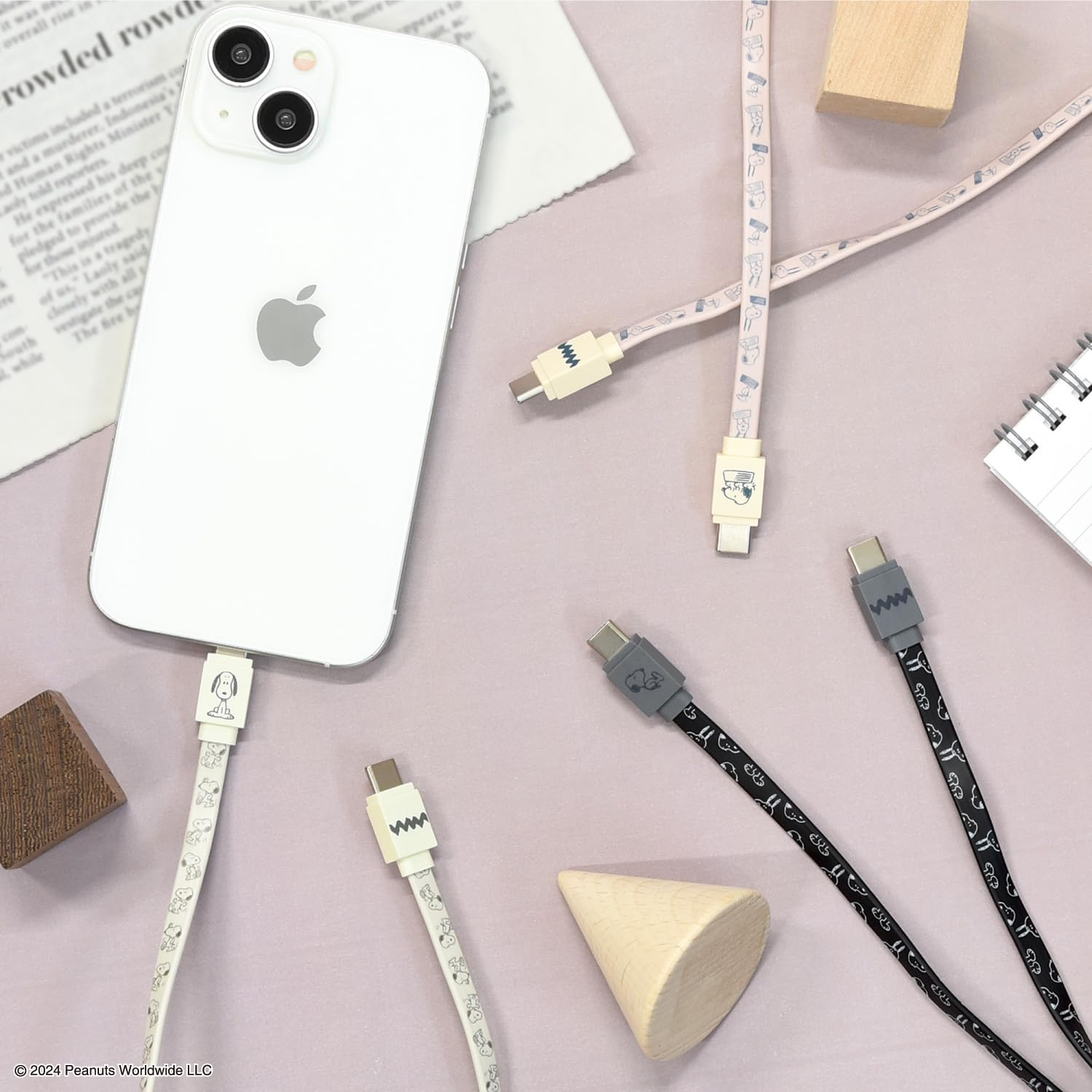 Gourmandies Peanuts Snoopy PD60W Compatible USB 2.0 Type C Cable Ivory SNGG-44IV - Ivory image number 4