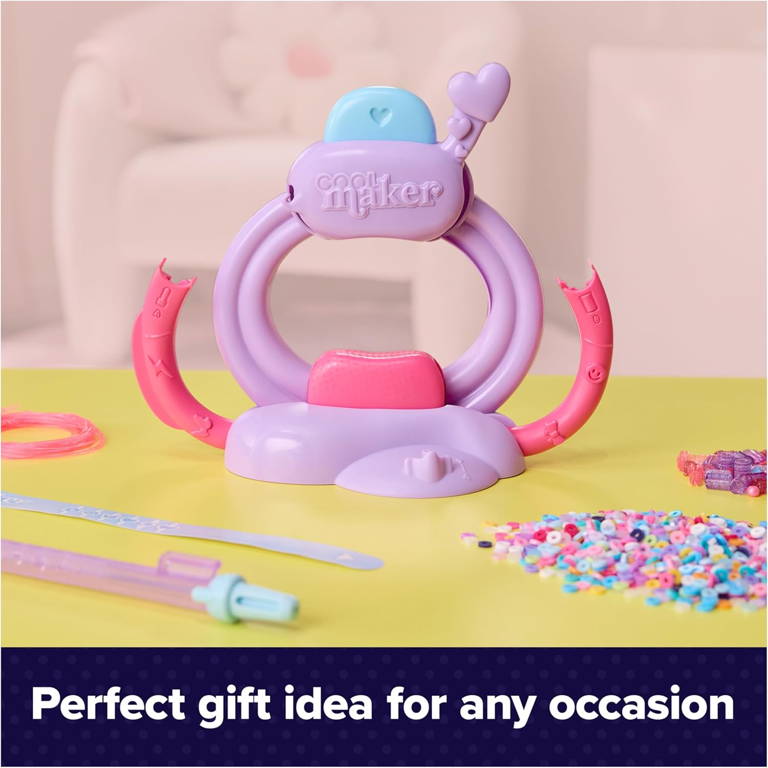 Cool Maker, Stack&rsquo;D Heishi Studio Bracelet Making Kit with Easy Beading Pen & over 1200 Beads for Bracelets, Makes 15, Arts and Crafts Kids Toys for Girls Ages 7 and Up image number 5