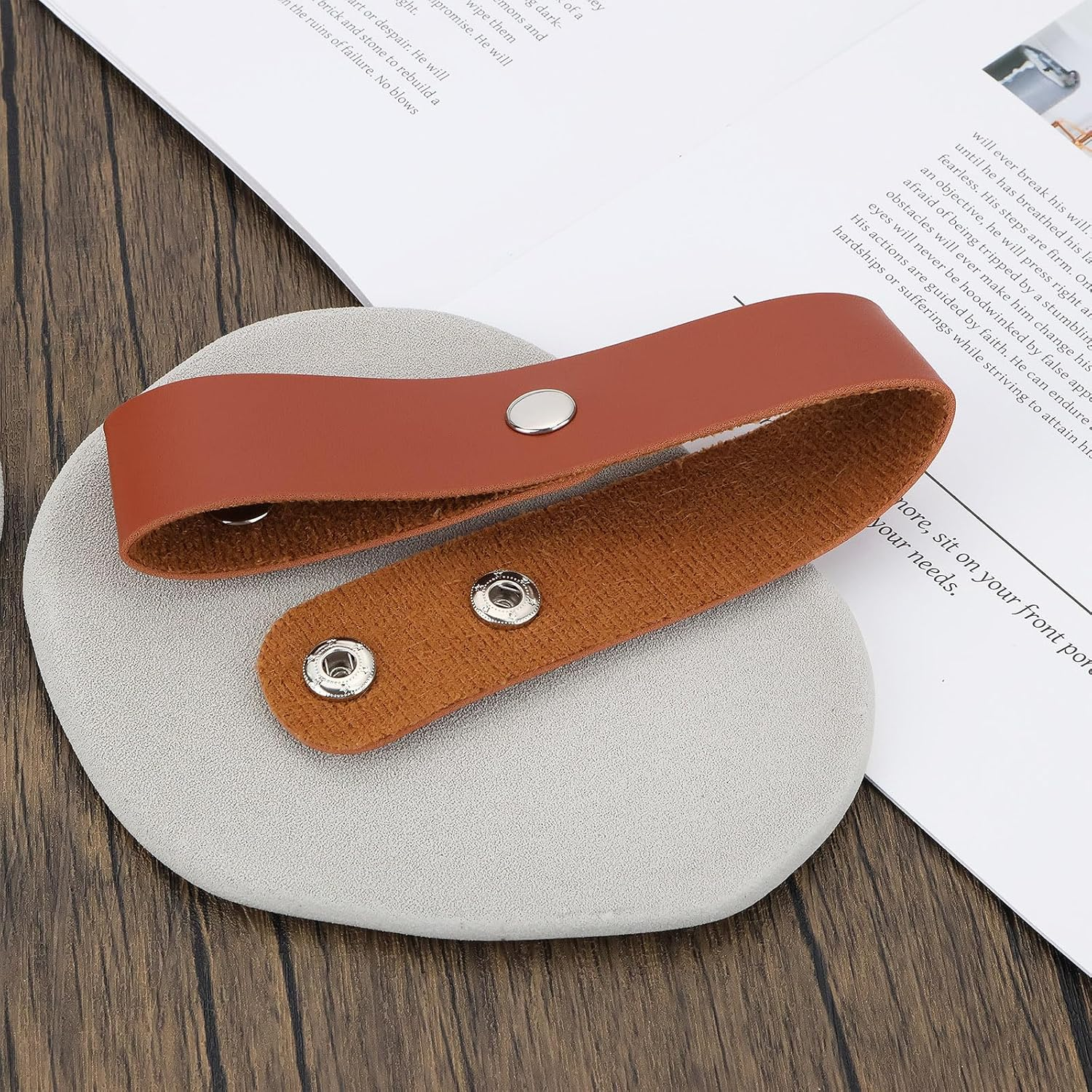 Be in Your Mind 2Pcs Halloween Leather Whip Holstes Accessories 1.18 X 5.5 Inches Belt Whips Holder Bullwhip Whip Loop for Horse Riding Whips and Crops Belt - Black image number 4