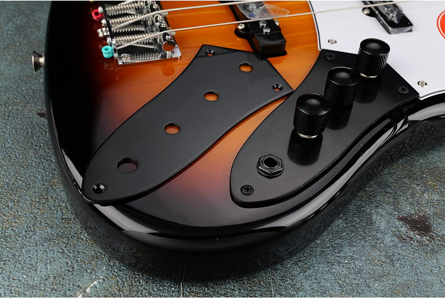 Musiclily 4 Hole Jazz Bass Control Plate for J Bass Style Guitar,Black - Chrome image number 6