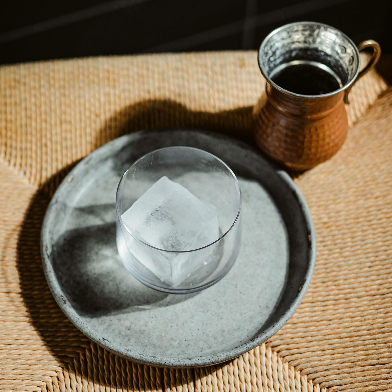 HISTORY COMPANY the Perfect Ni &ndash; Original 11-Ounce Italian Cocktail Glass, 2-Piece Set (Gift Box Collection) image number 2