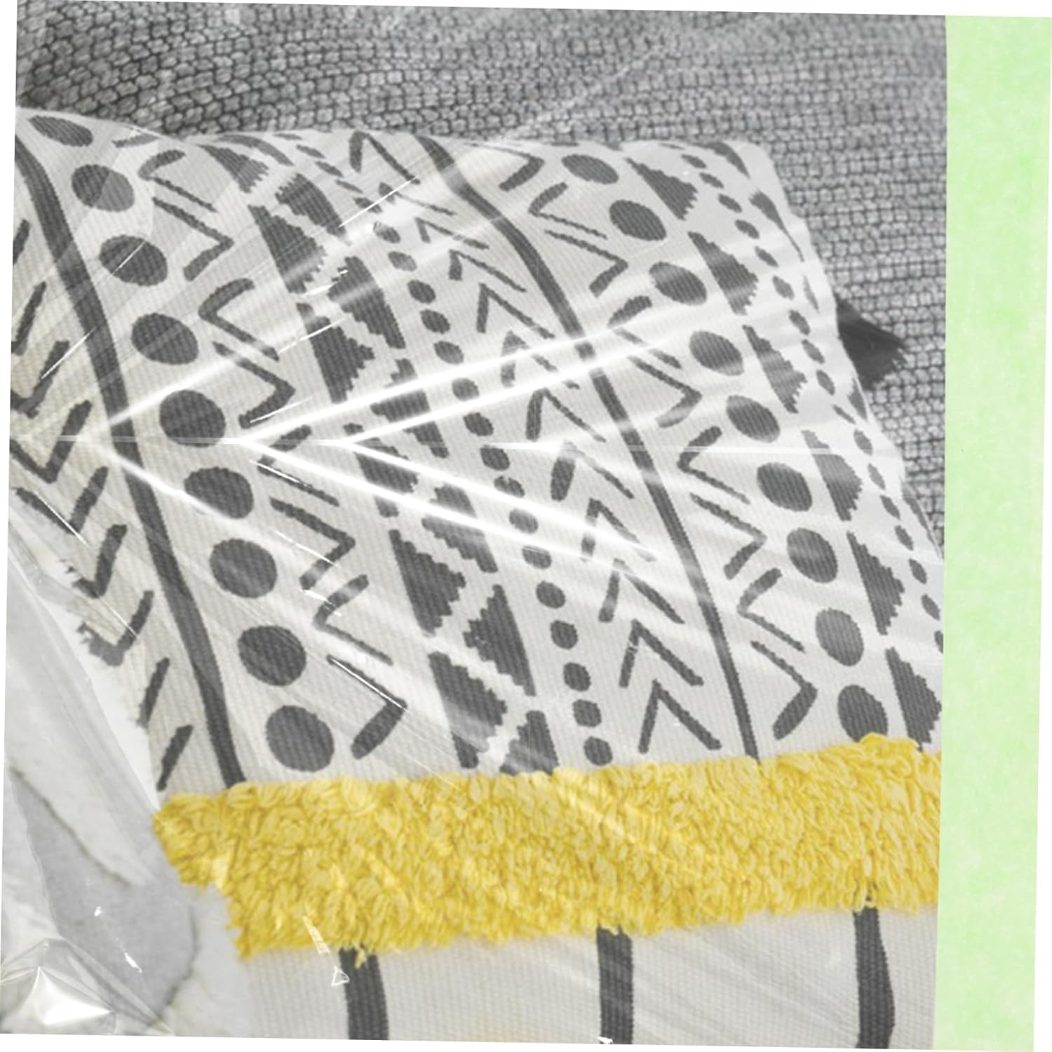 Hohopeti Masking Film for Painting Plastic Drop Cloth Automotive Masking Tape Wide Range of Uses Non-Damaging Adhesive Easy to Clean Reusable image number 6