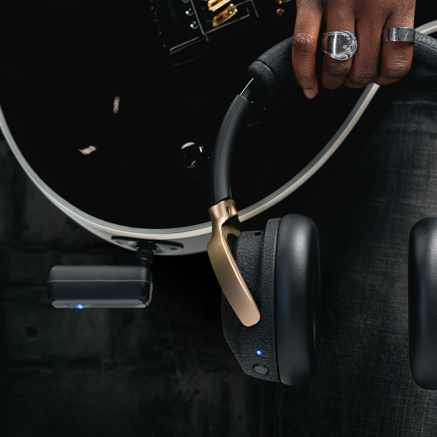 Positive Grid Spark NEO Wireless Guitar Headphone Amp & Ai-Powered Guitar Rig with Custom Audio Drivers, Noise-Isolation, Bluetooth Streaming & Smart App for Electric, Acoustic and Bass Guitar image number 3