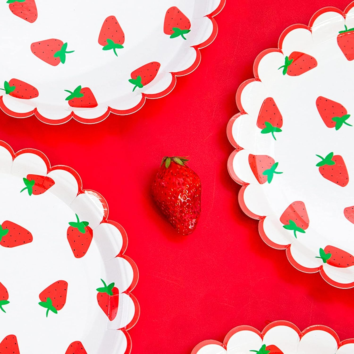 Maitianguyou 40 Count Disposable Strawberry Birthday Decorations,Paper Plates Strawberry Decorations Party Supplies for Appetizer,Picnic,Baby Shower,Barbecue,Wine Party Supplies(Strawberry2#,7 Inch) image number 5