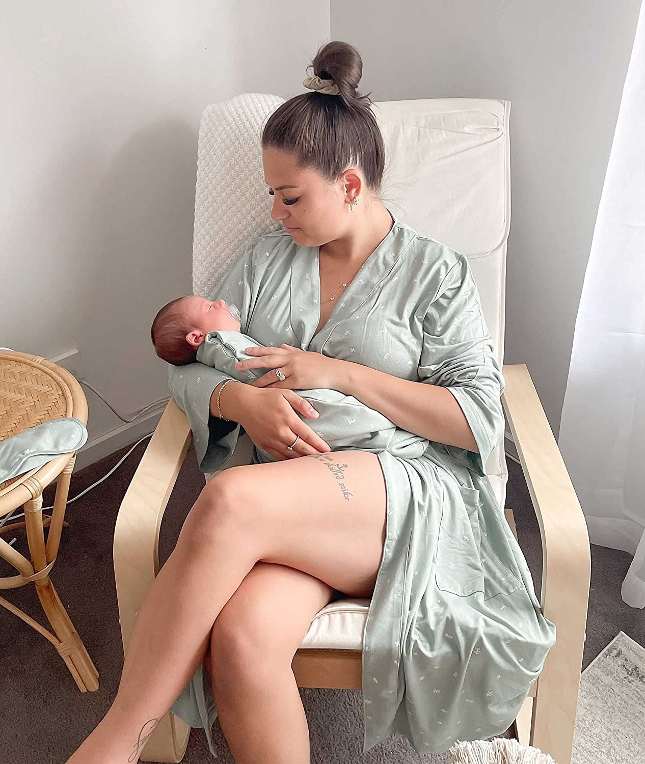 Ergopouch Mama & Mini Gift Includes Organic Cotton Cocoon Swaddle Bag 1.0 TOG for Newborn Babies, Eye Mask & Matchy Matchy Robe, One Size Fits Most, Sage, Pack of 3 image number 5