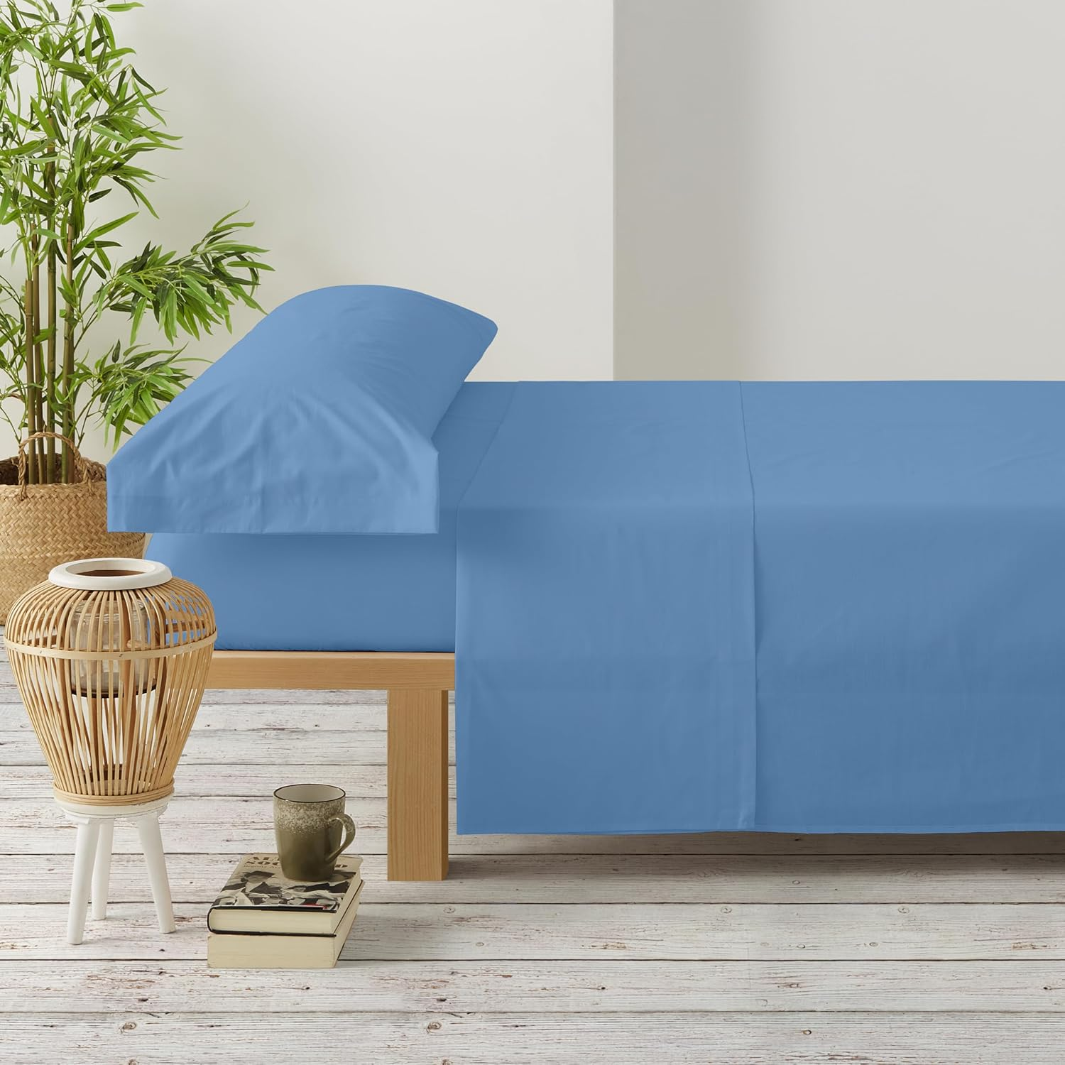 Degrees Home - Premium Bedding Set 140 X 200 &ndash; 4 Pieces &ndash; Flat Sheet 140 X 200 Cm &ndash; Fitted Sheet 140 X 200 Cm Adjustable &ndash; 2 Pillowcases 70 X 50 Cm