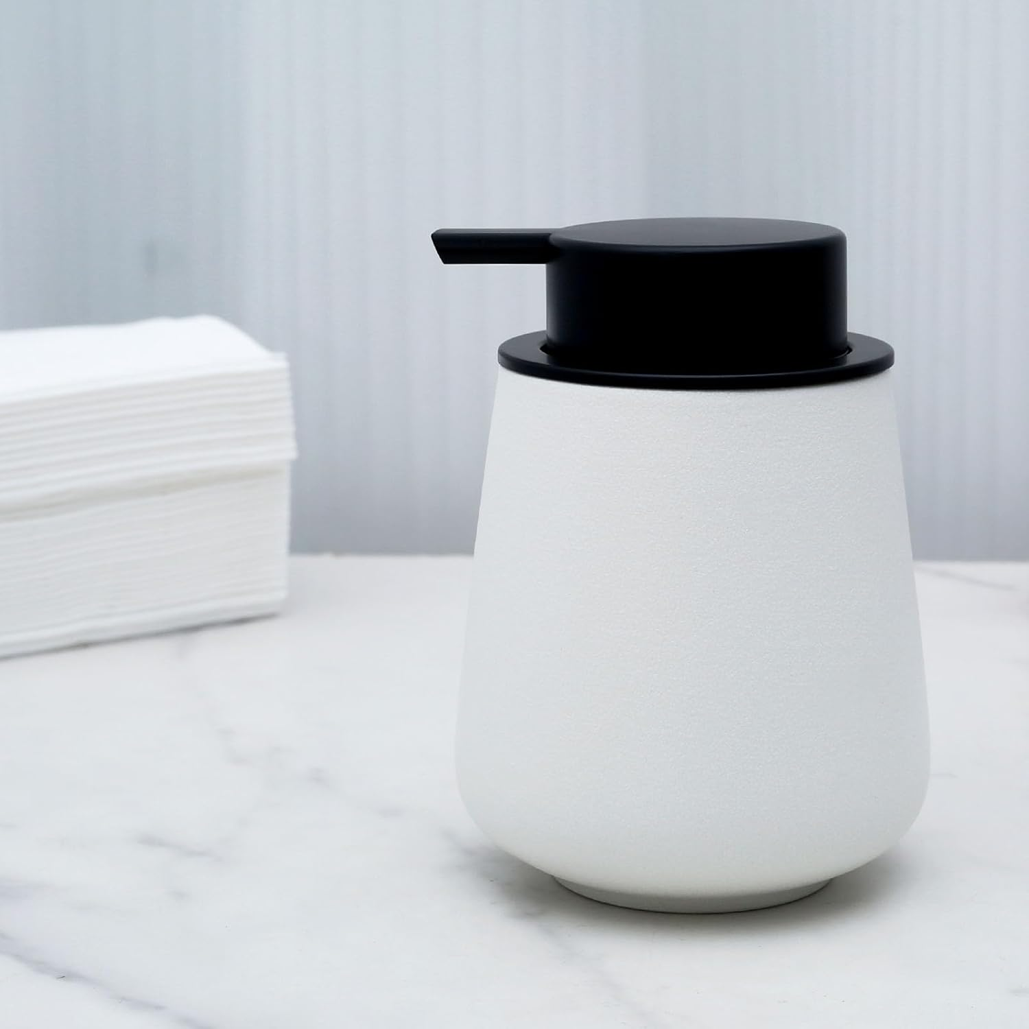 Fwqofvk Ceramic Black Soap Dispenser, Safe Ceramic Dish Liquid Dispensing Container, Lotion Soap Pump for Bathroom 12.5X9.5X9.5Cm (White)