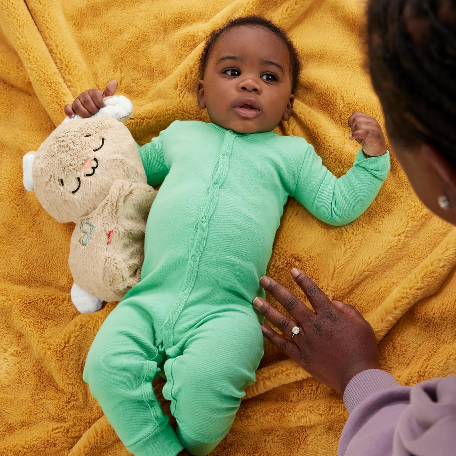 Fisher-Price Baby Sound Machine Soothe & Settle Bunny Portable Plush Toy with Music, Lights & Motion for Newborns image number 5