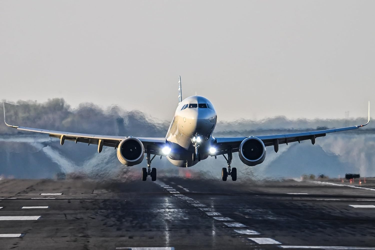 Nikon NIKKOR Z 180-600Mm F/5.6-6.3 VR Super-Telephoto Lens image number 1