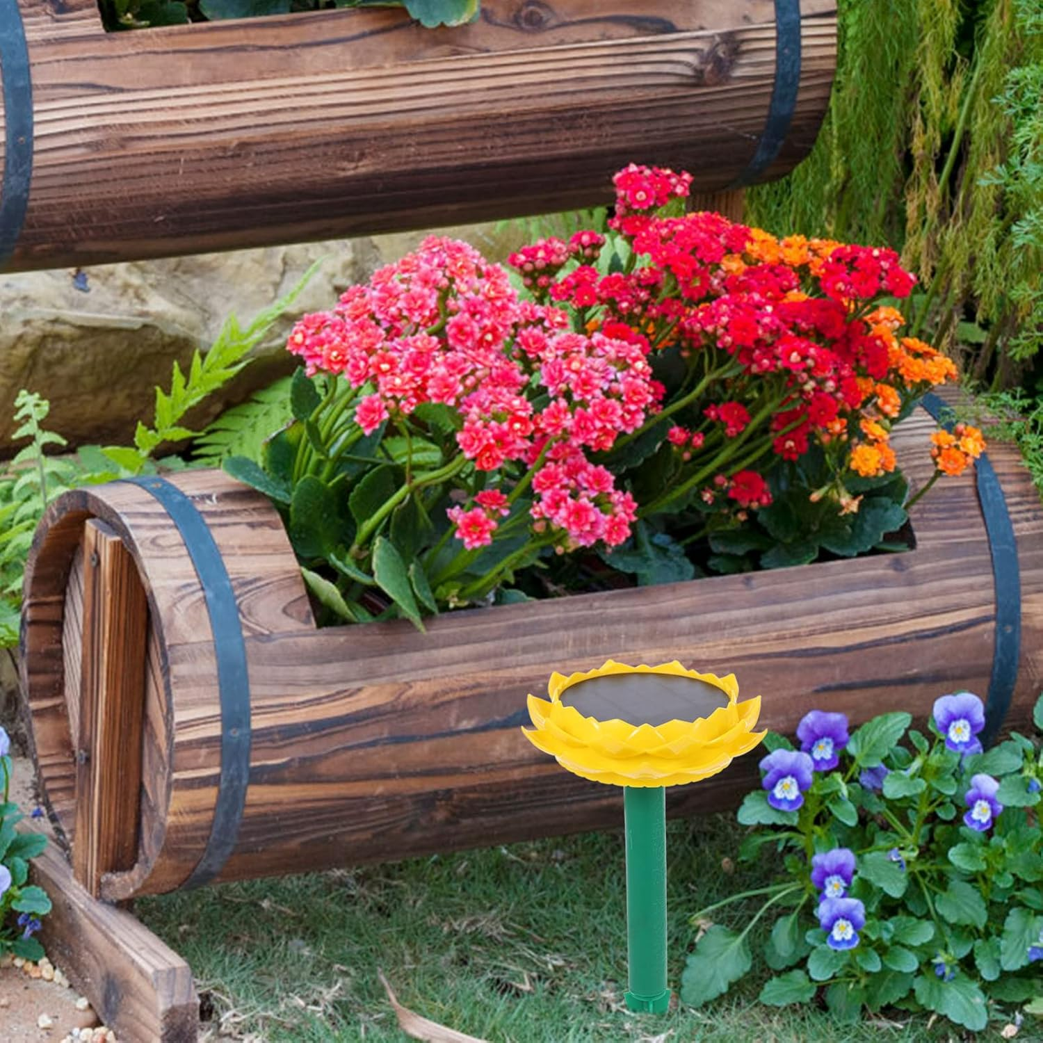 Homoyoyo Solar Speaker Lotus Shape Outdoor Music Speaker for Garden Patio Design - Yellow image number 3