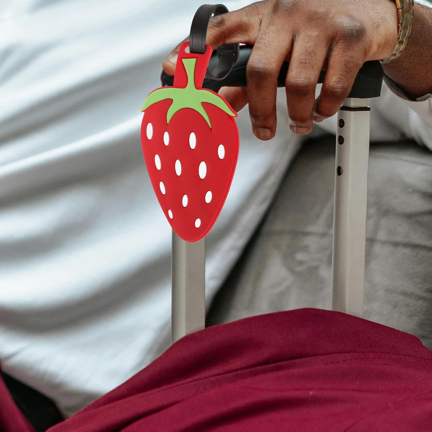 MOBUTOFU Strawberry Luggage Tag Travel Suitcase Label with Reusable Hanging Strap for Checked Baggage Carry Suitcase Bag Identifier image number 4