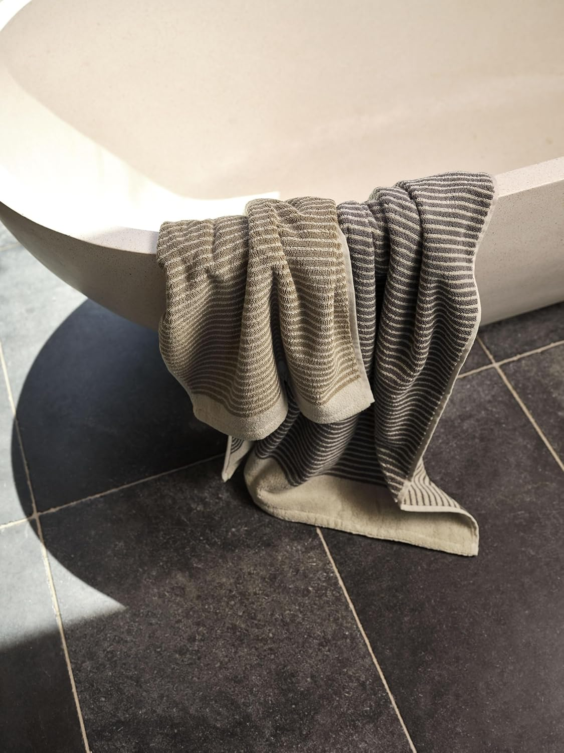 Linen House Inverloch Hand Towel, Mushroom image number 2