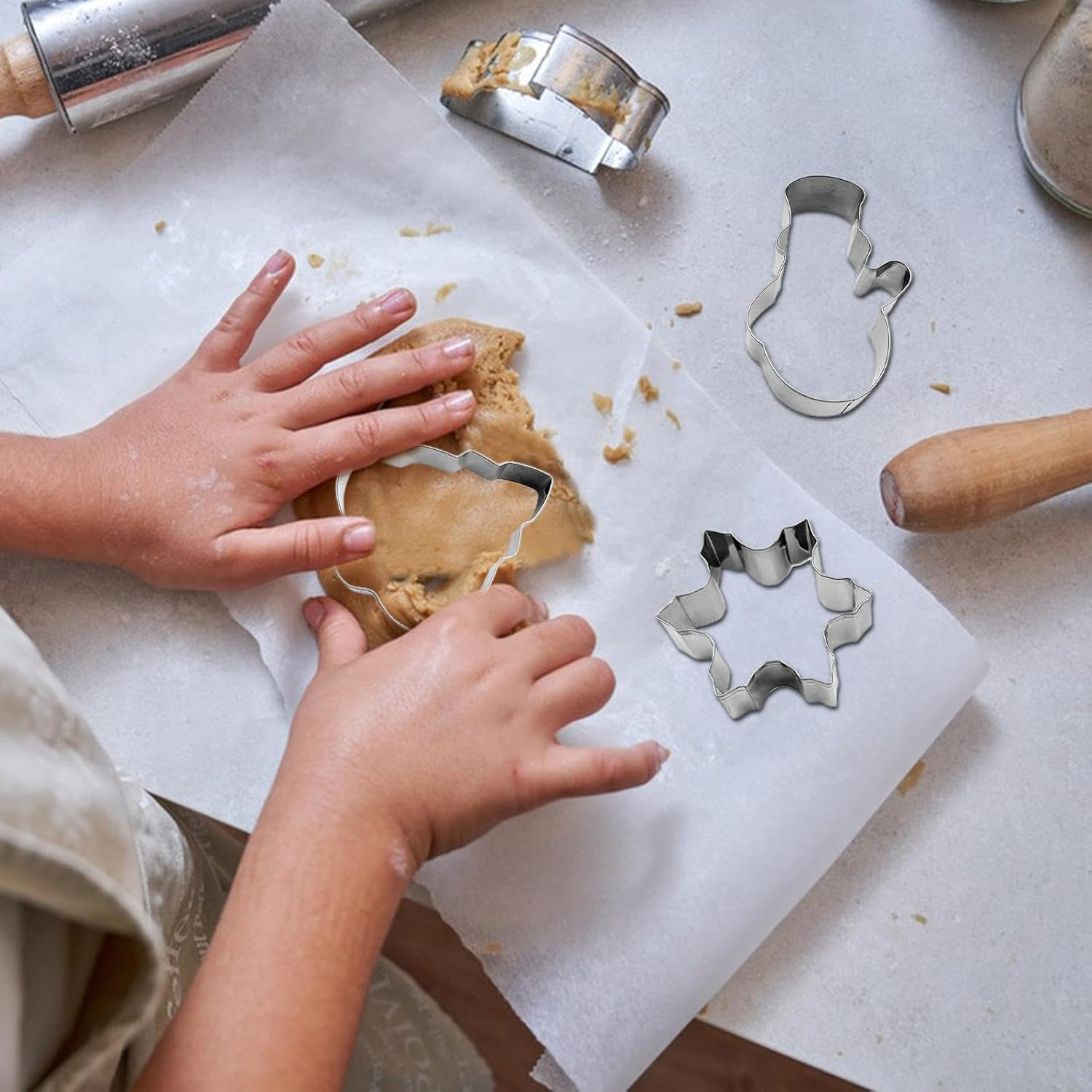 Santa Cookie Cutters | 4X Holiday Mold Snowflake Tree Cookie Shapes - Stainless Steel Festival Cookie Cutters for Christmas Kitchen Baking Tool image number 3