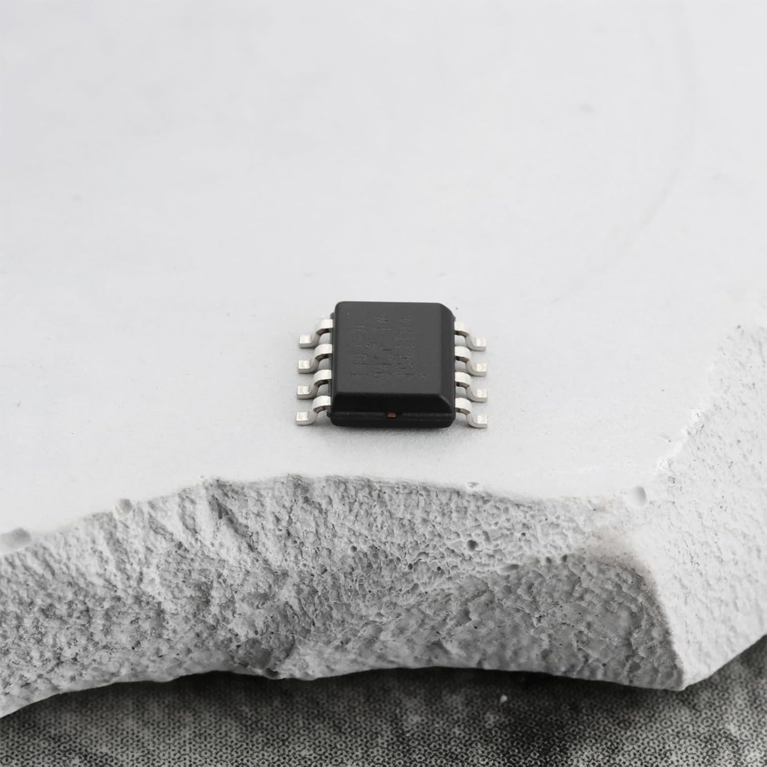 Emagtech 4Pcs ATTINY402-SSN AVR Microcontroller EEPROM 128B Static RAM 256B Flash 4Kb SO image number 2